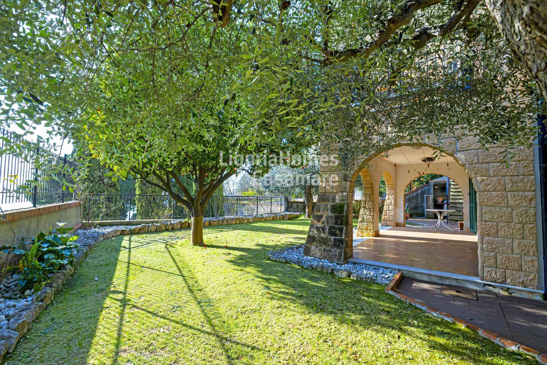 Villa in vendita a Pietra Ligure
