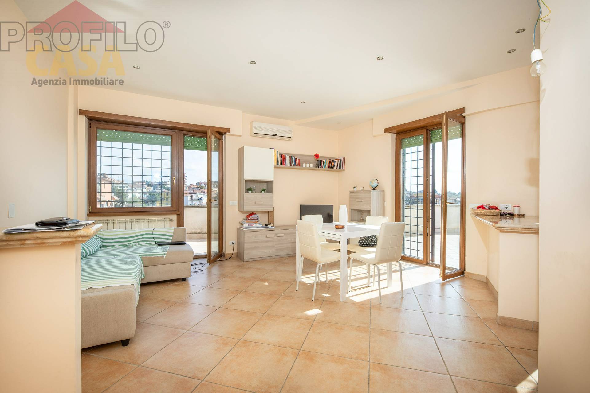 Appartamento in vendita a Fonte Nuova, Santa Lucia