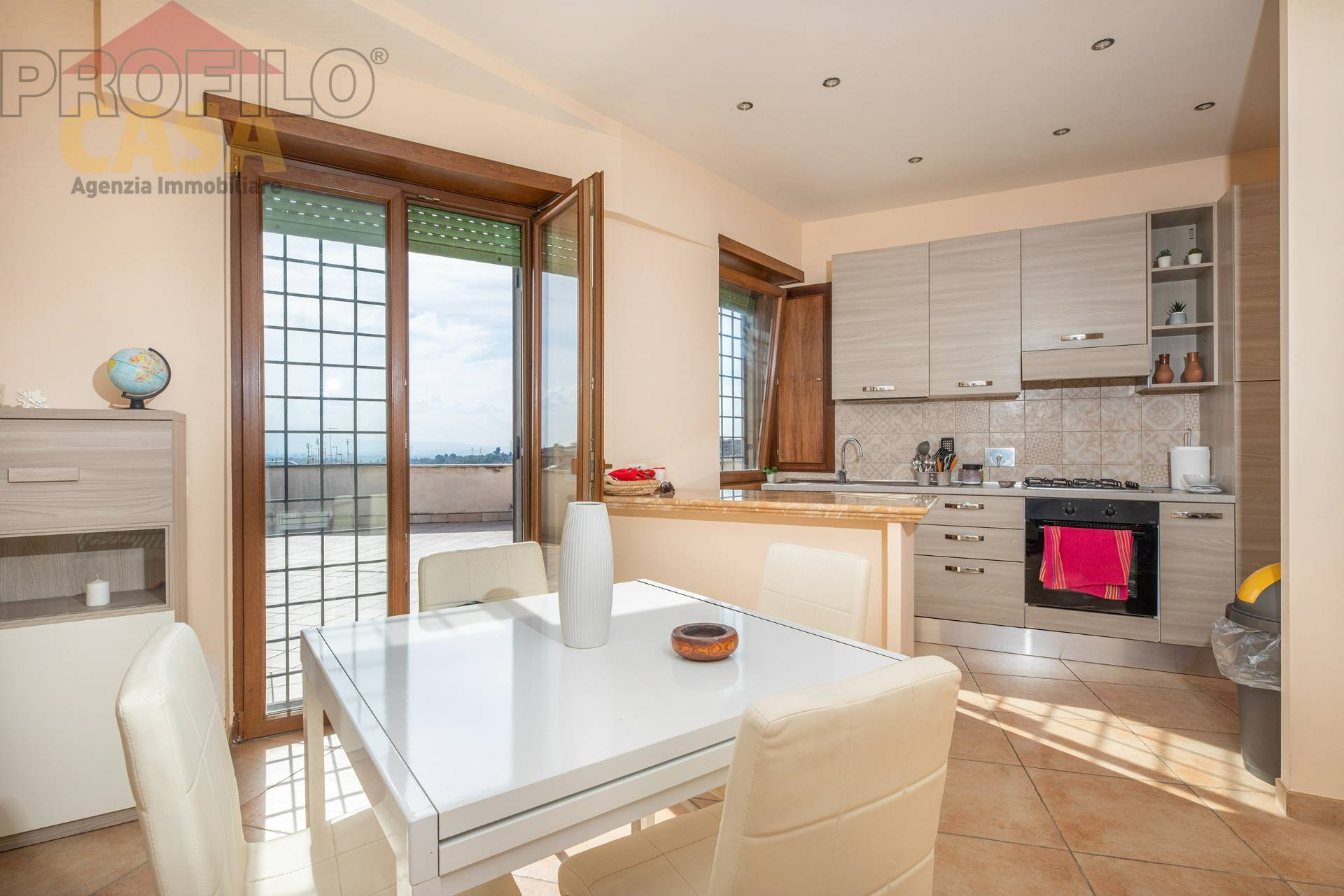 Appartamento in vendita a Fonte Nuova, Santa Lucia