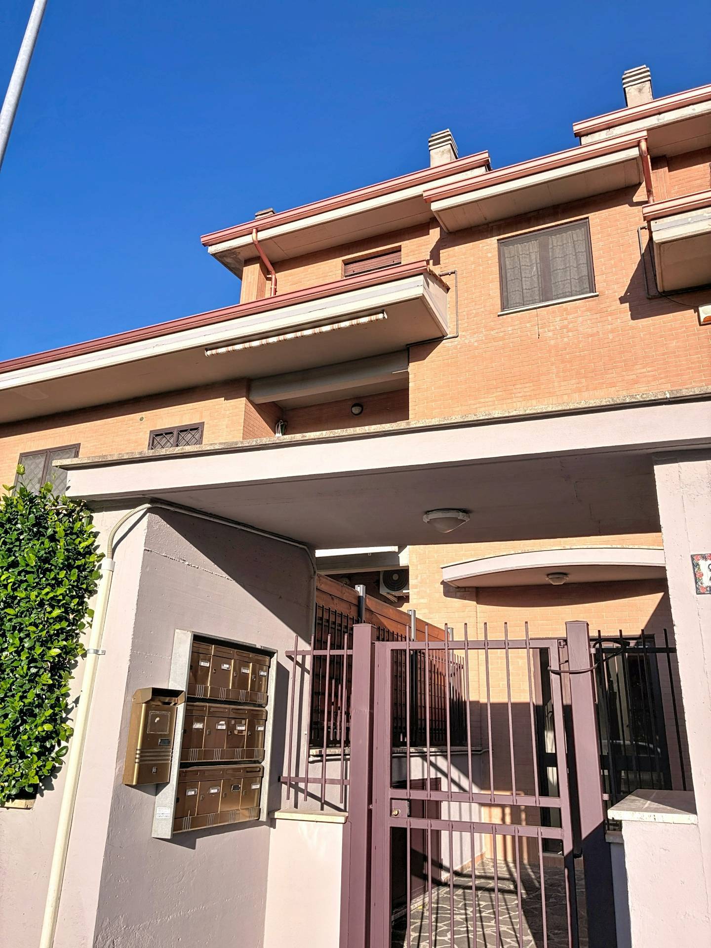 Appartamento in vendita a Guidonia Montecelio, Colle Fiorito