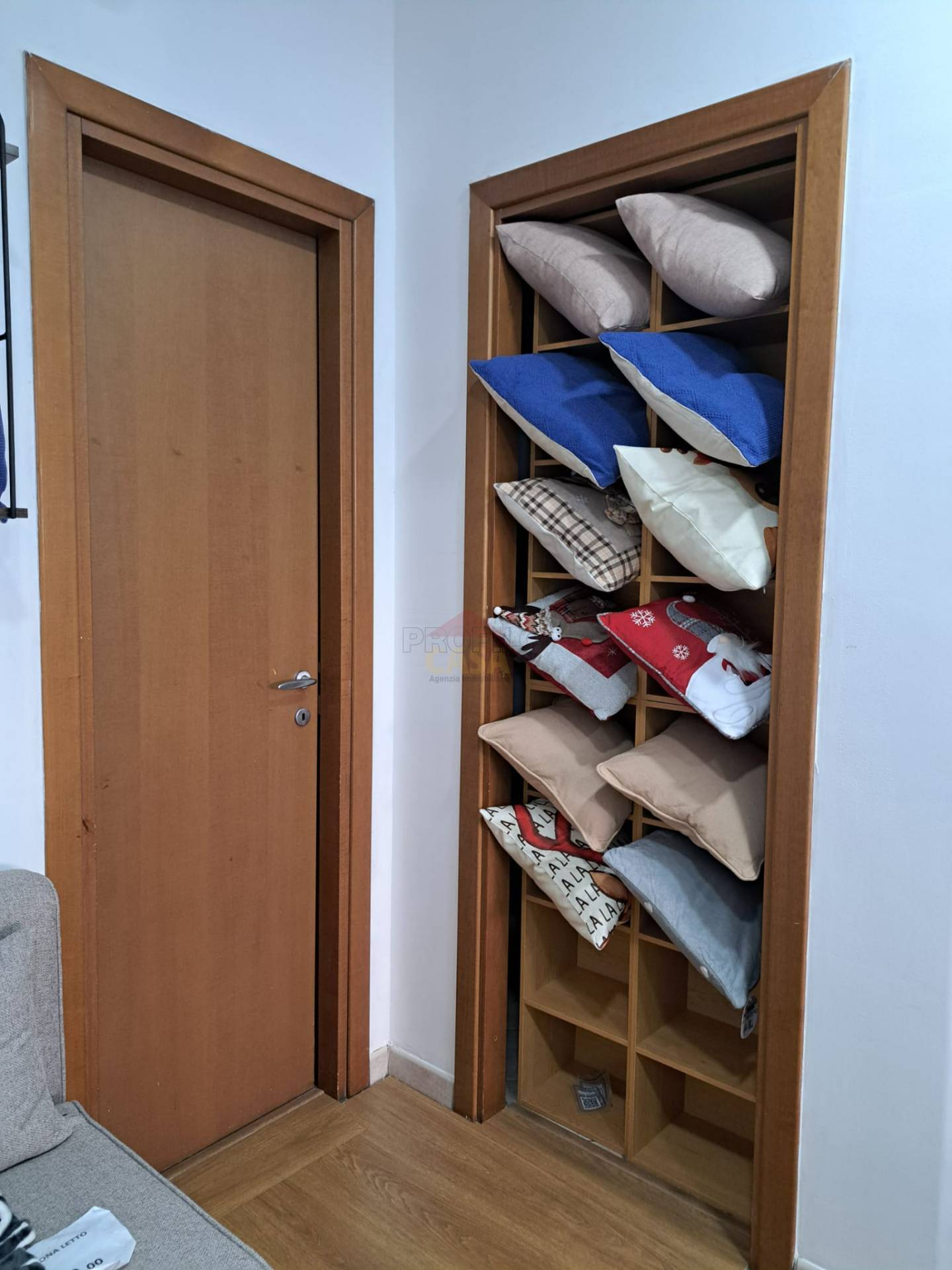 Locale commerciale in affitto a Roma, Don Bosco