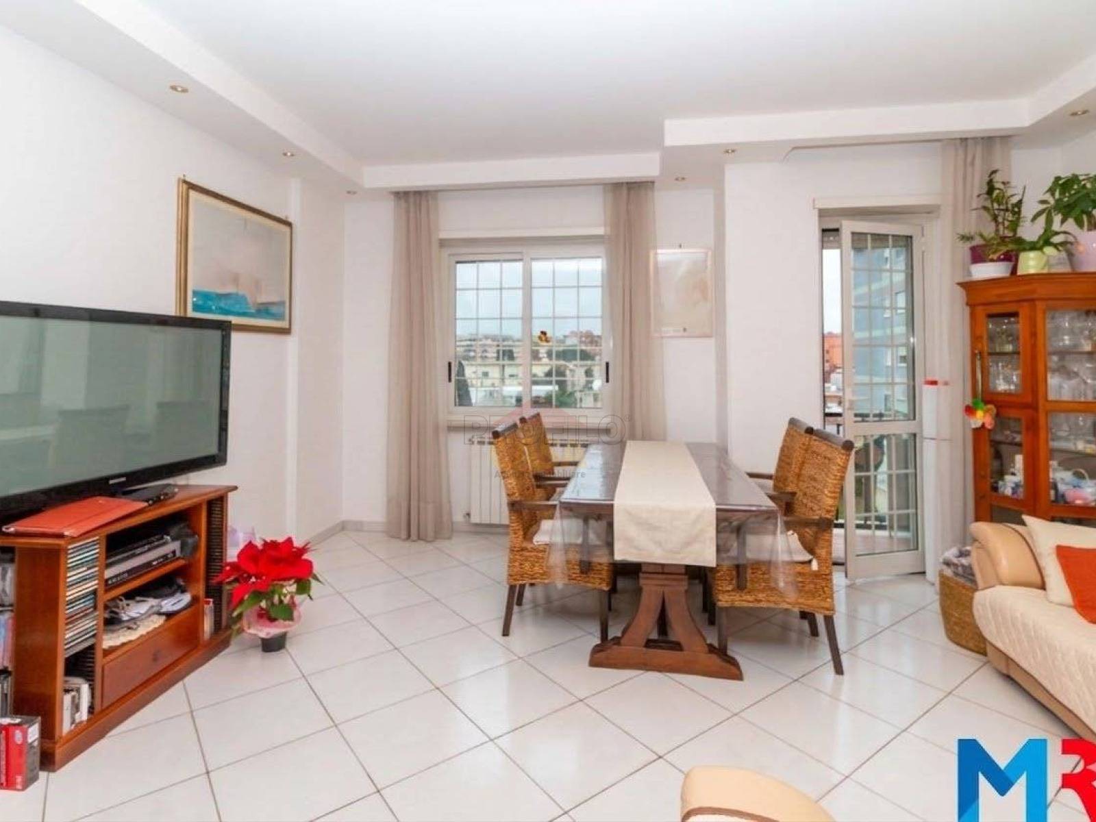 Appartamento in vendita a Roma, Ostia