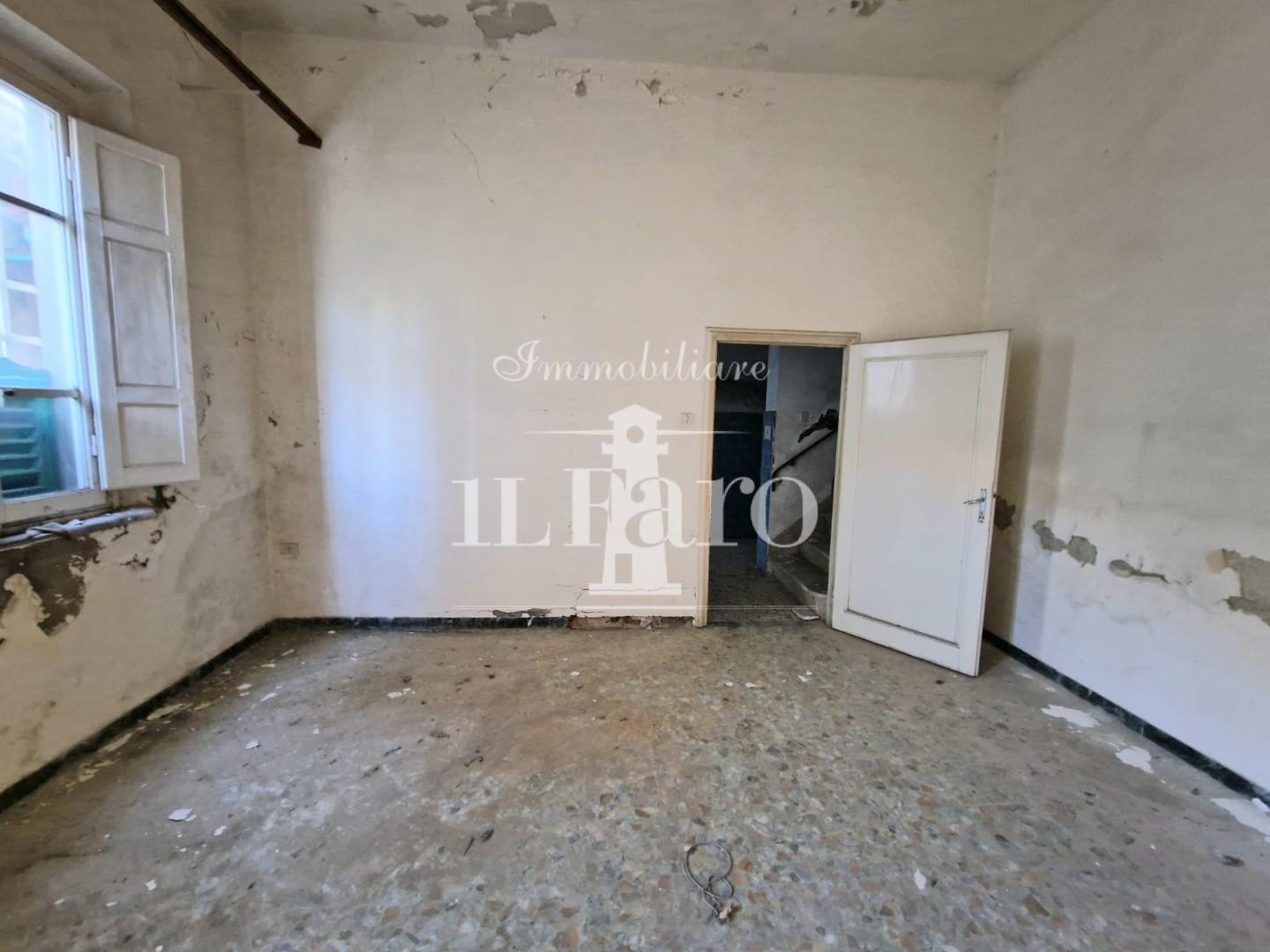 Casa indipendente con giardino a Campi Bisenzio