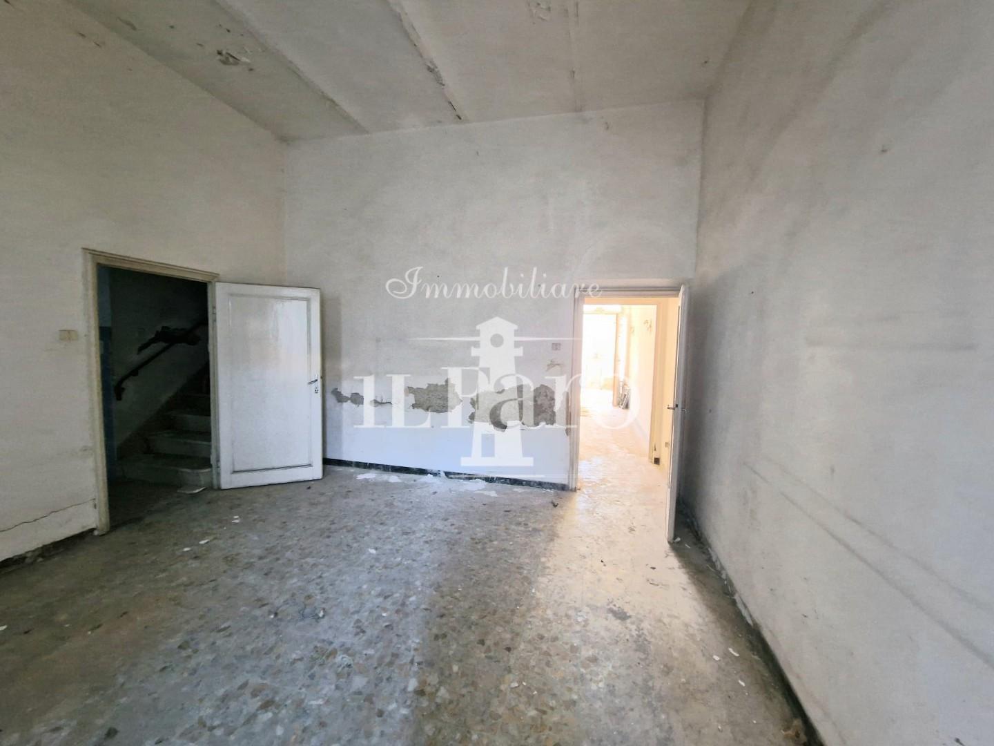 Casa indipendente con giardino a Campi Bisenzio