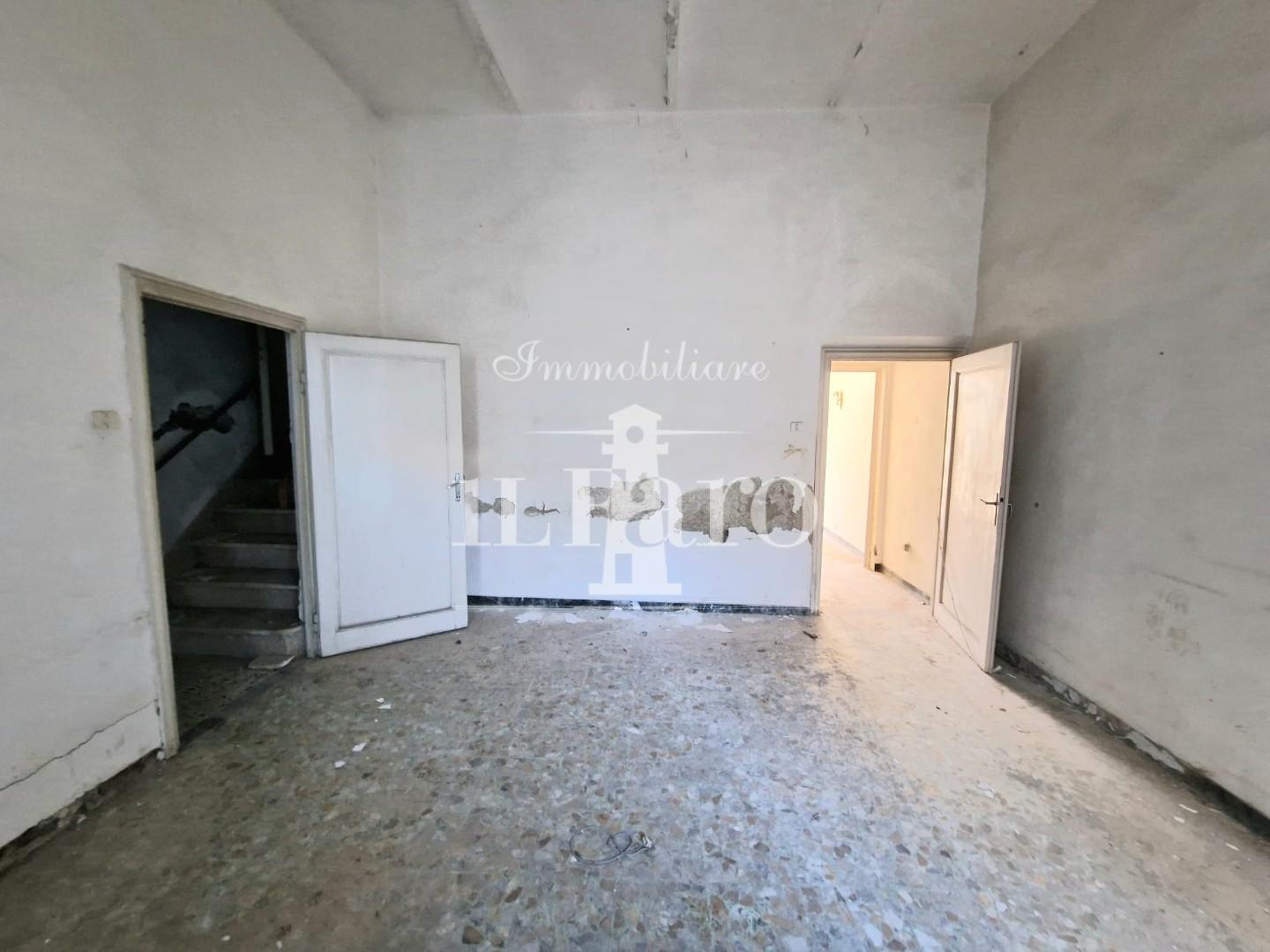 Casa indipendente con giardino a Campi Bisenzio