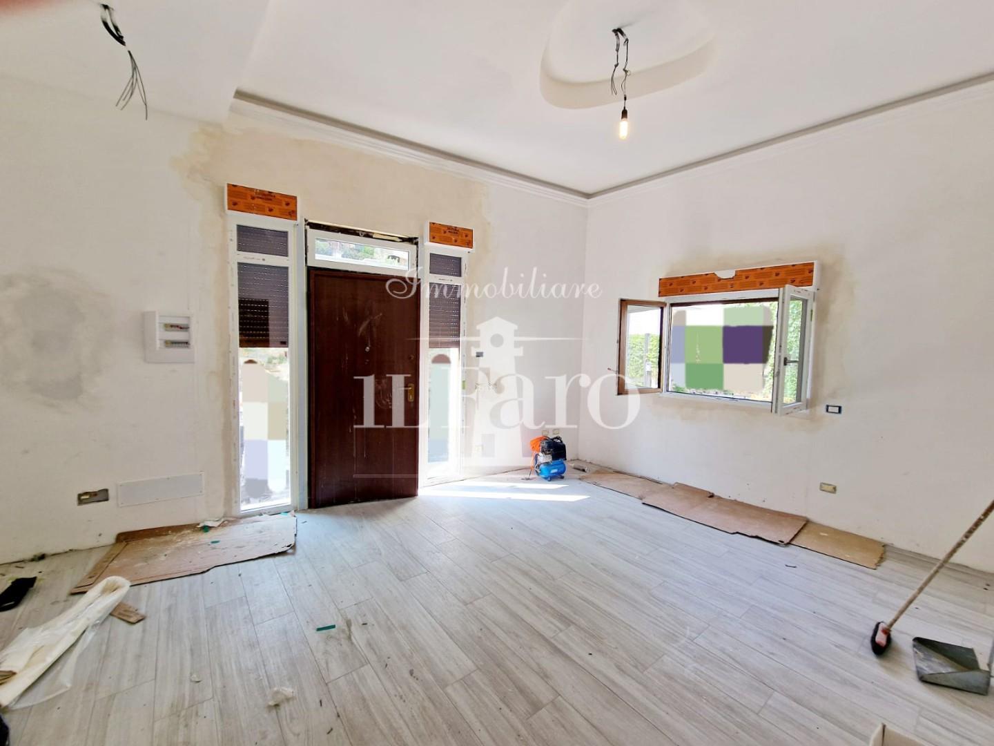 Bilocale ristrutturato a Signa