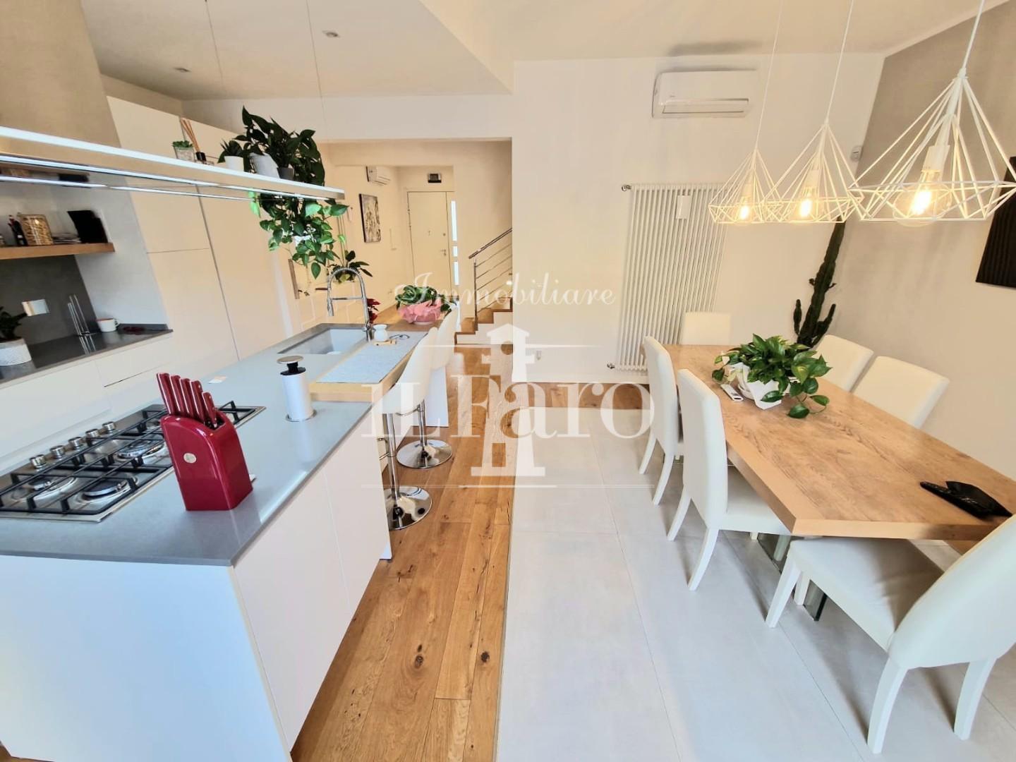 Casa indipendente con giardino, Campi Bisenzio san martino