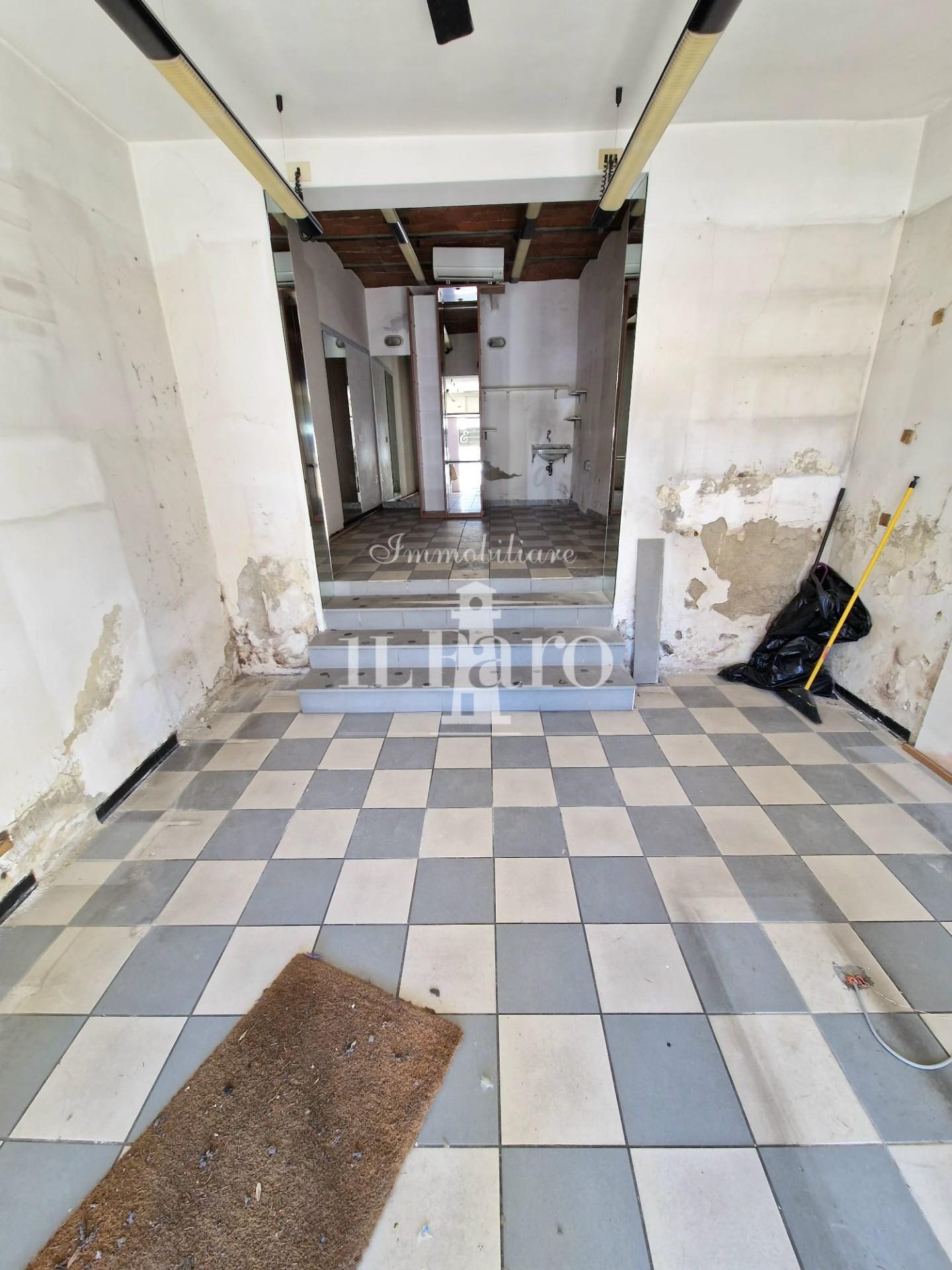 Locale commerciale in vendita, Signa san mauro a