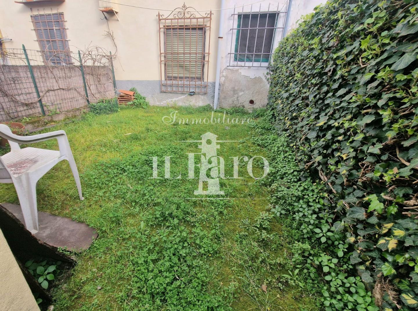 Casa indipendente con giardino, Campi Bisenzio san donnino