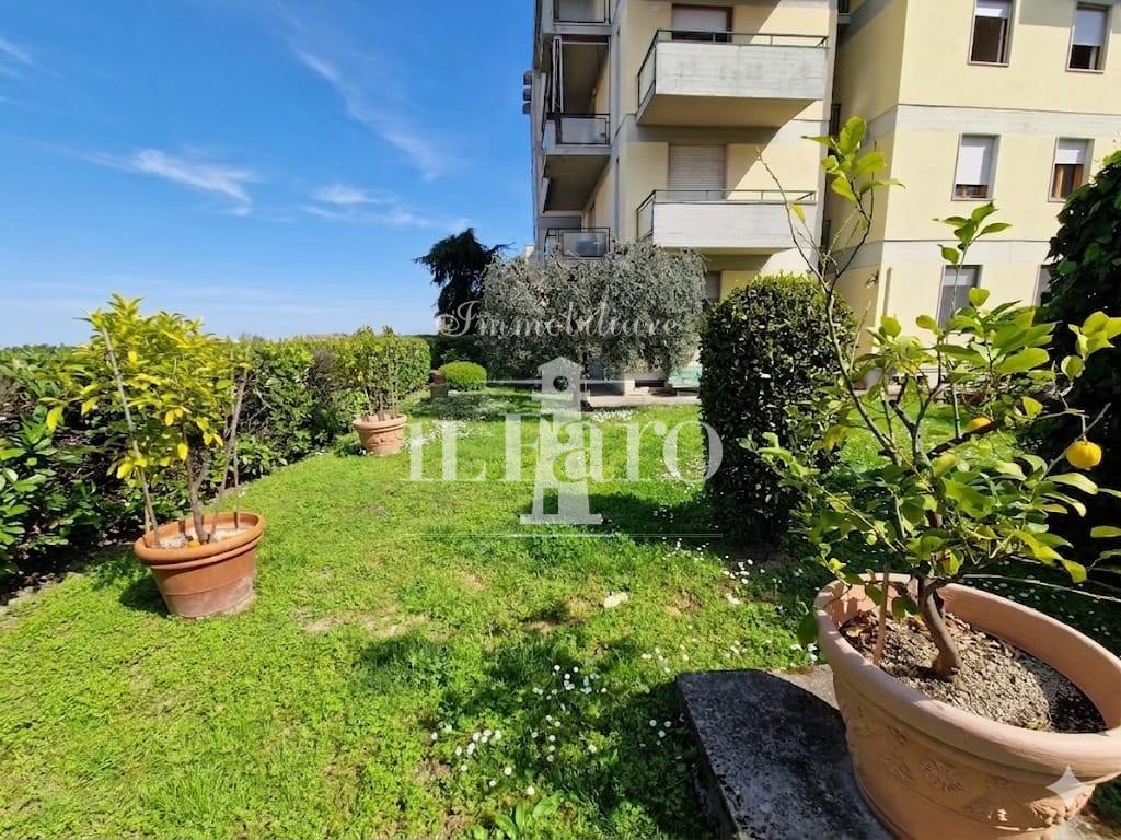 Appartamento con giardino a Campi Bisenzio