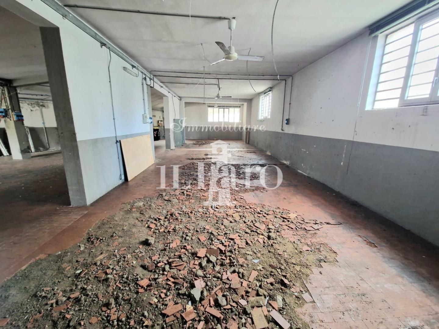 Laboratorio da ristrutturare, Campi Bisenzio capalle