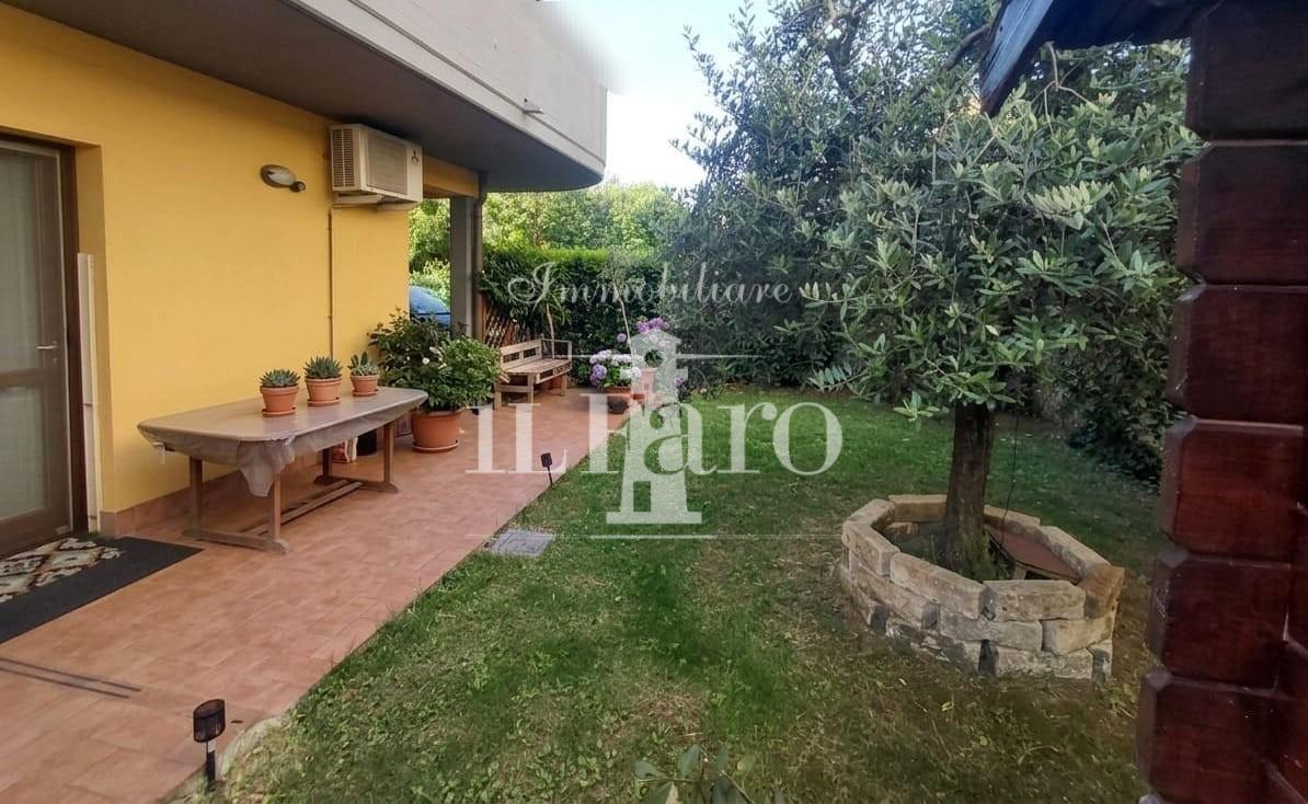 Trilocale con giardino, Campi Bisenzio sant'angelo a lecore