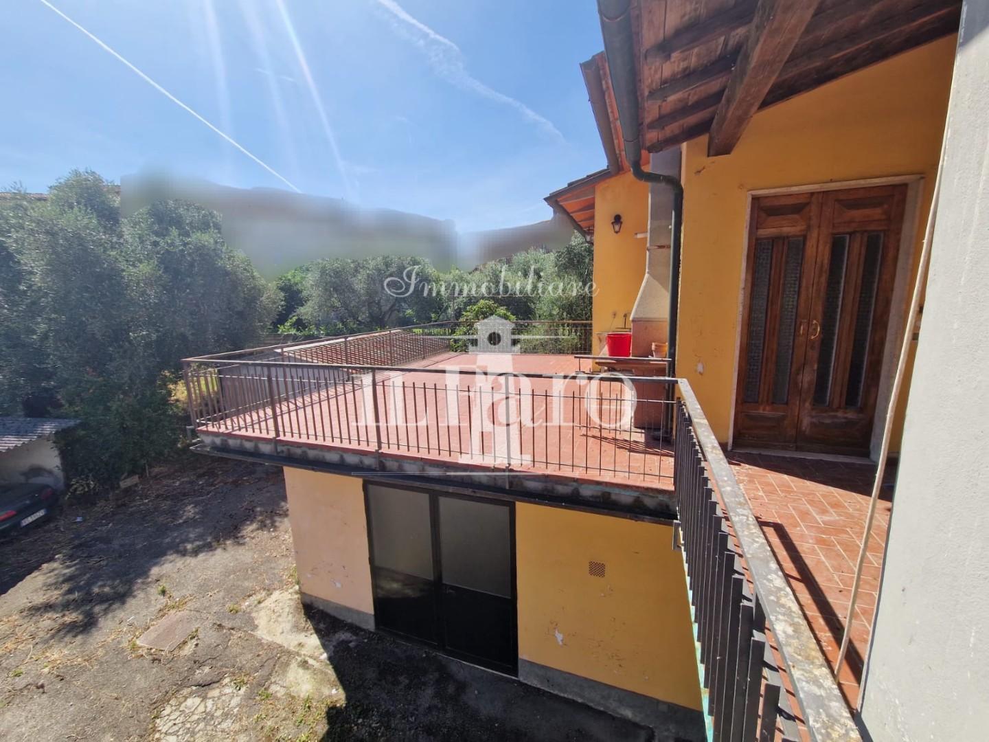 Casa indipendente con giardino a Signa