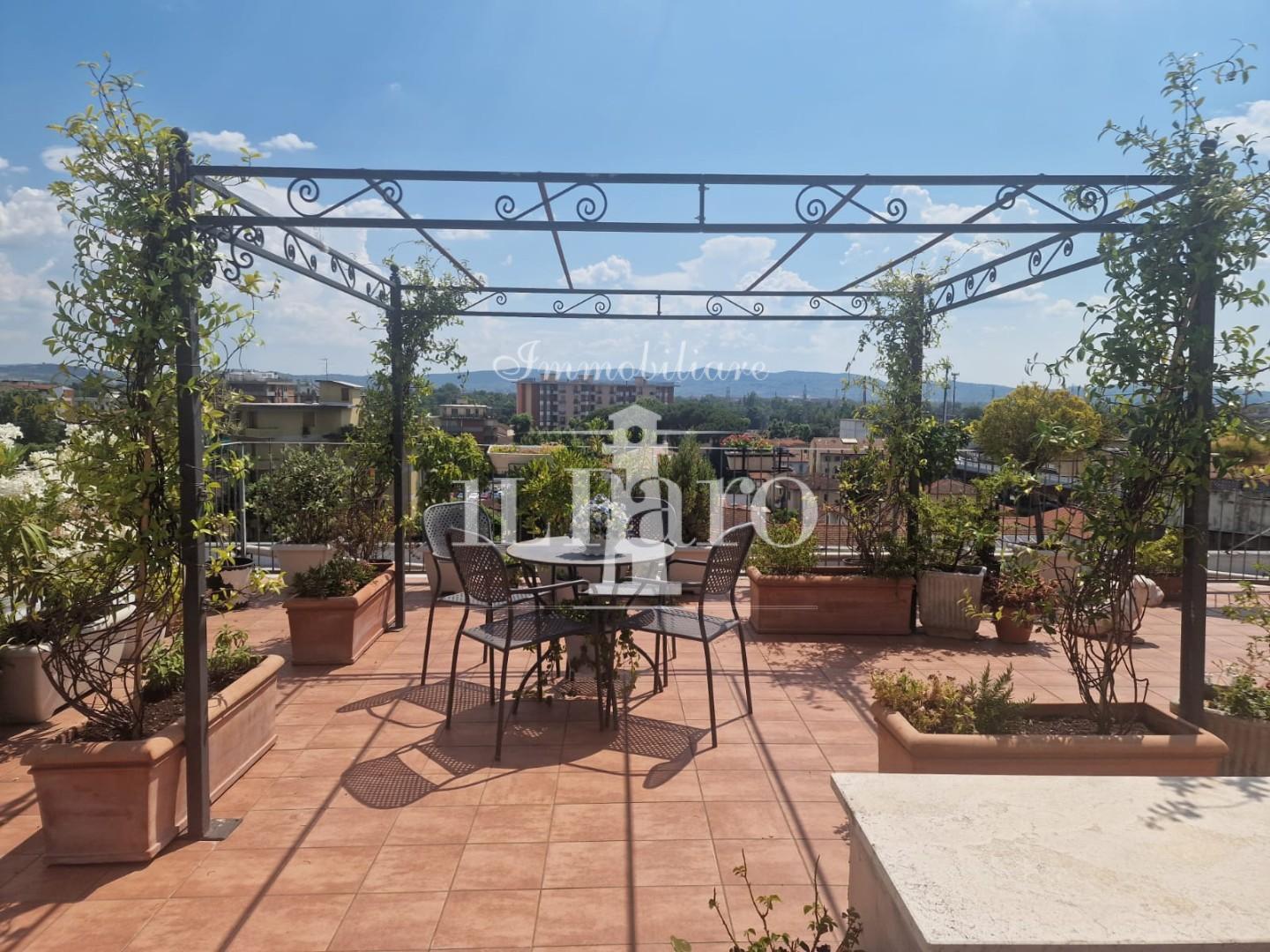 Appartamento con terrazzi, Firenze novoli