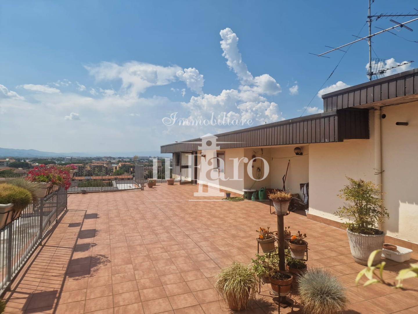 Appartamento con terrazzi, Firenze novoli