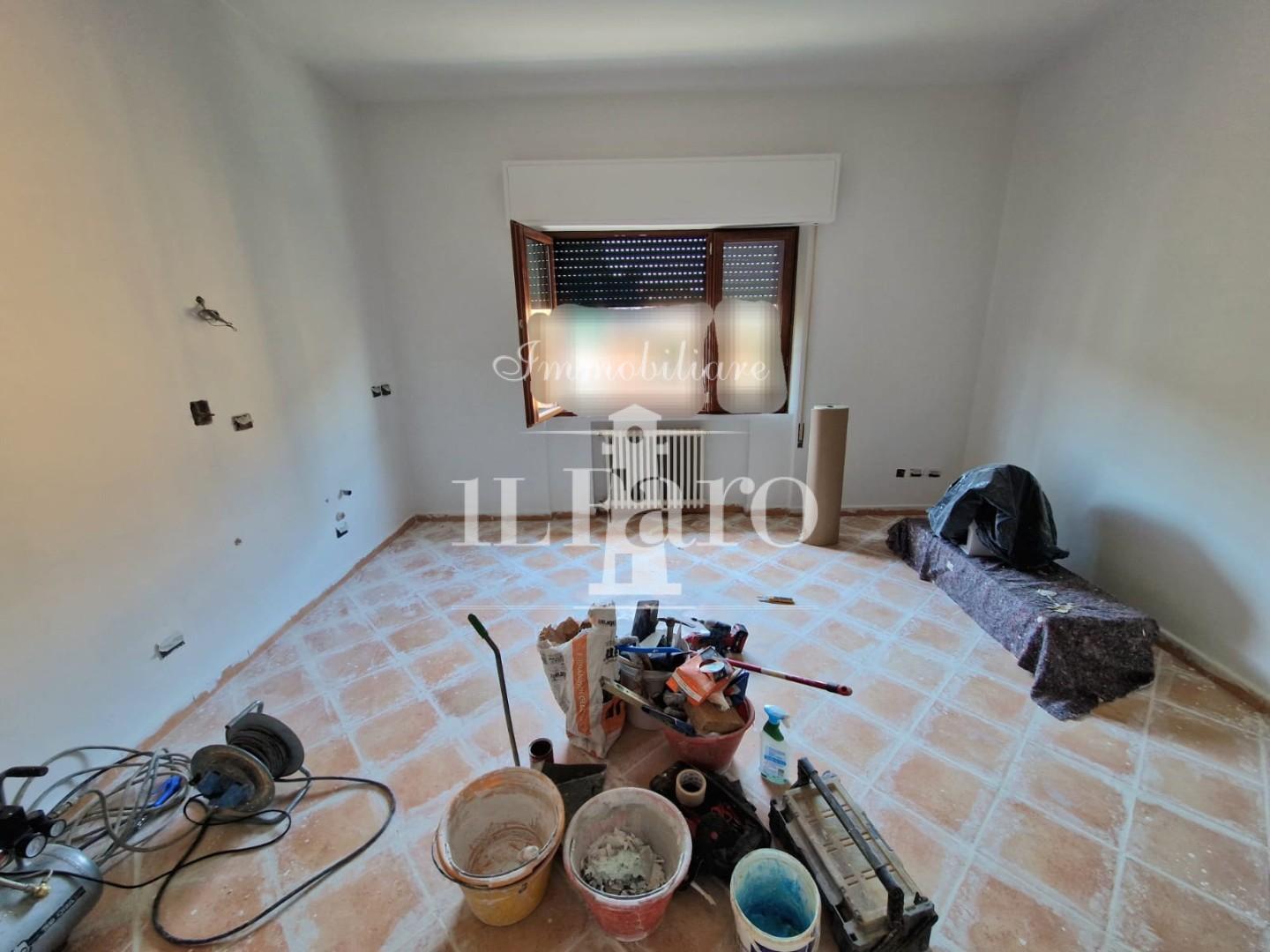 Trilocale ristrutturato a Campi Bisenzio