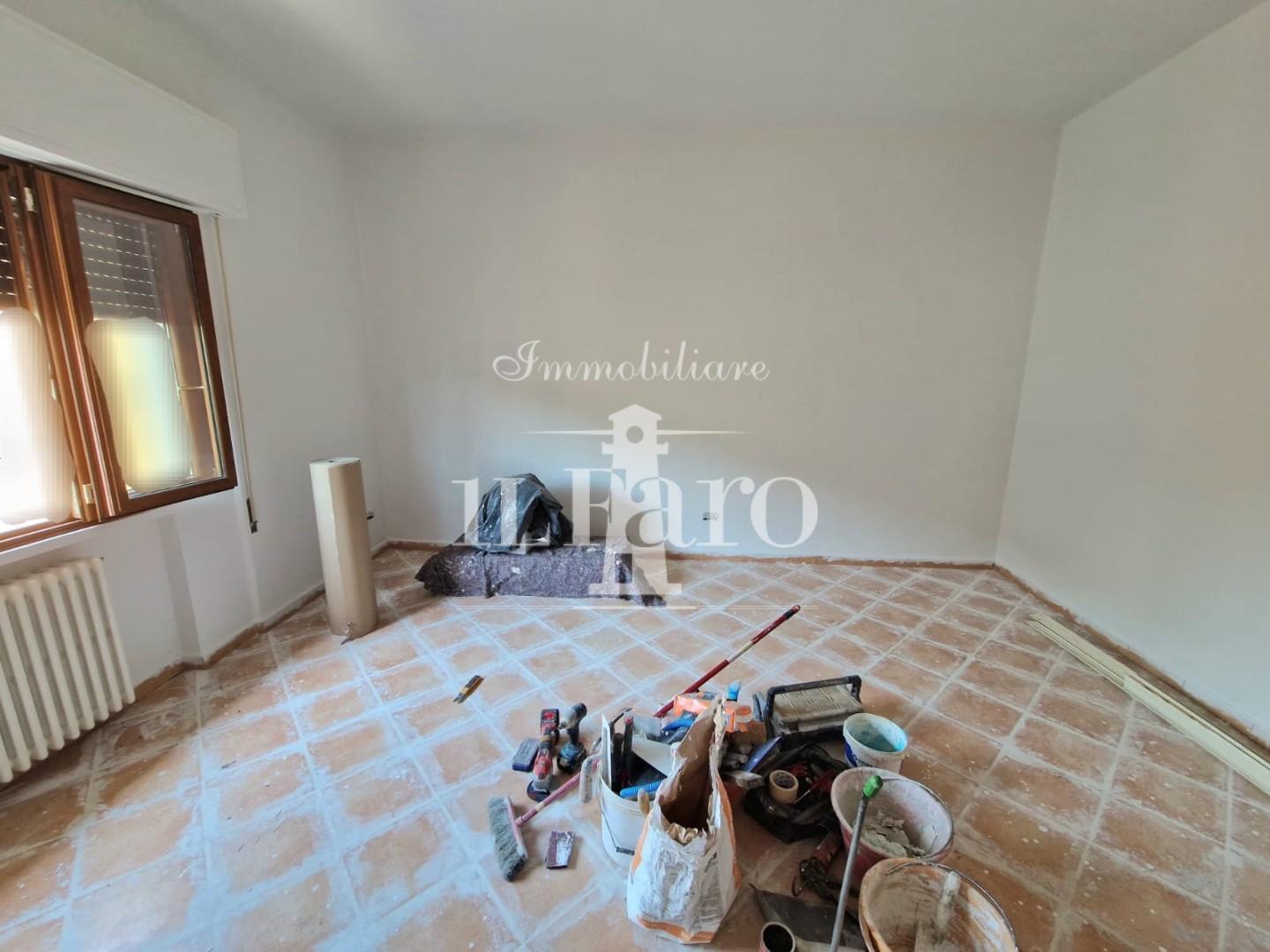 Trilocale ristrutturato a Campi Bisenzio