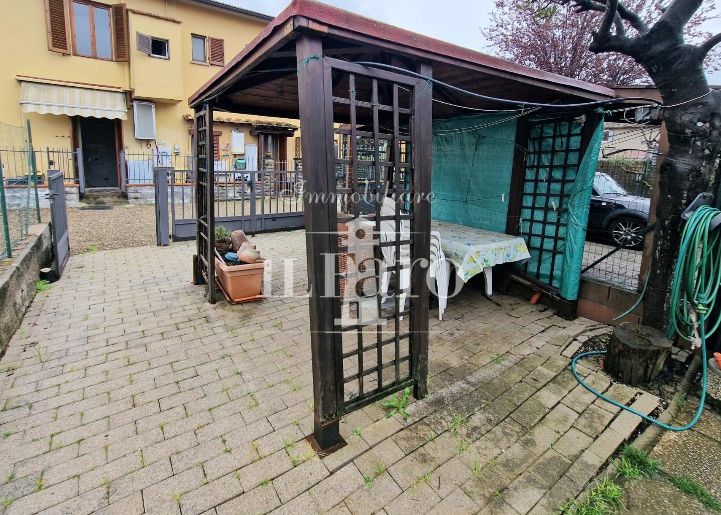 Casa indipendente con giardino a Sesto Fiorentino