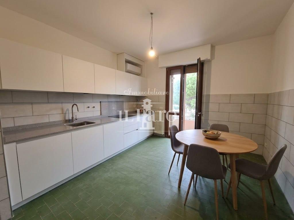 Appartamento con terrazzo a Signa