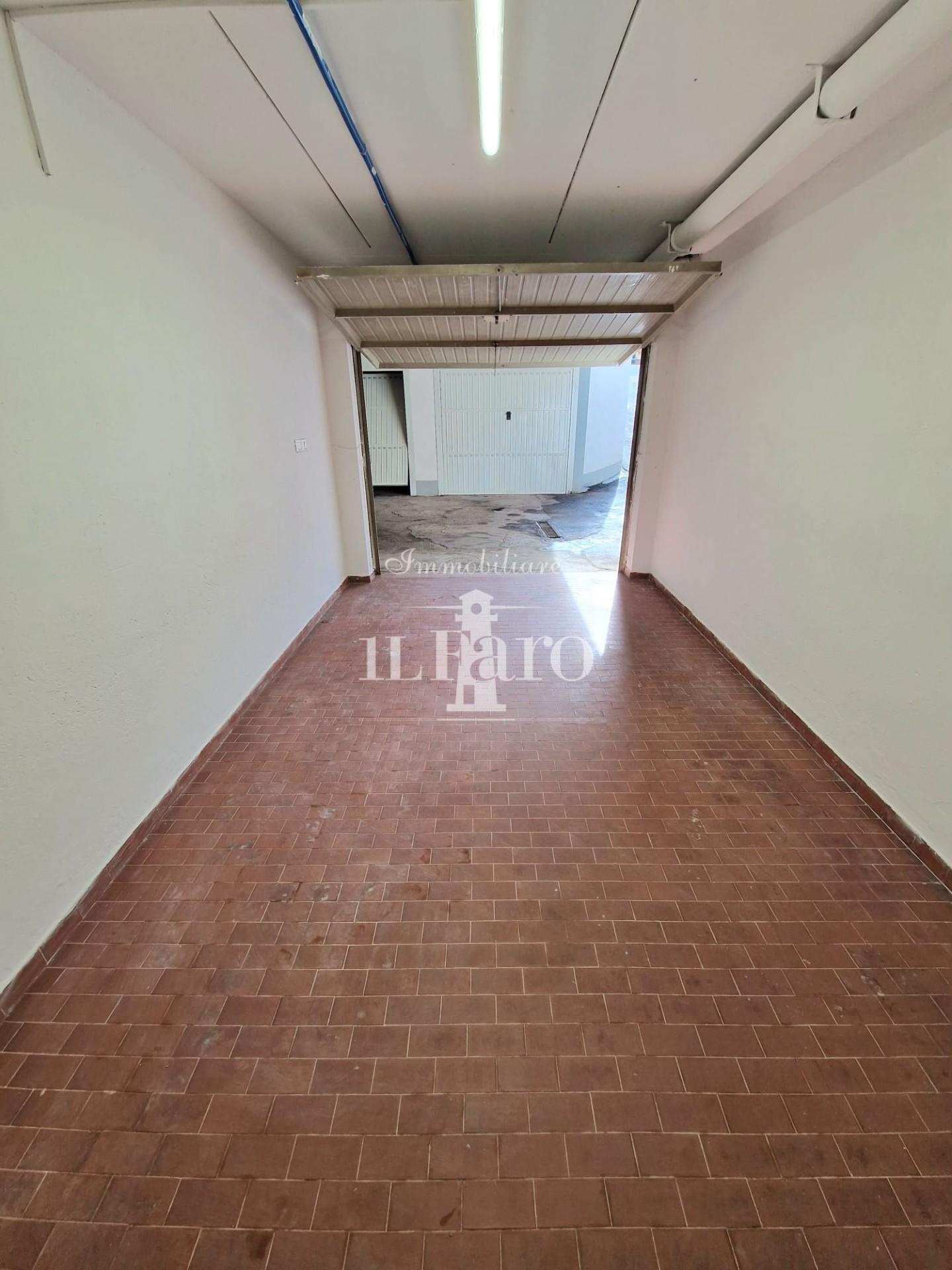 Box/Garage 16mq ristrutturato a Campi Bisenzio