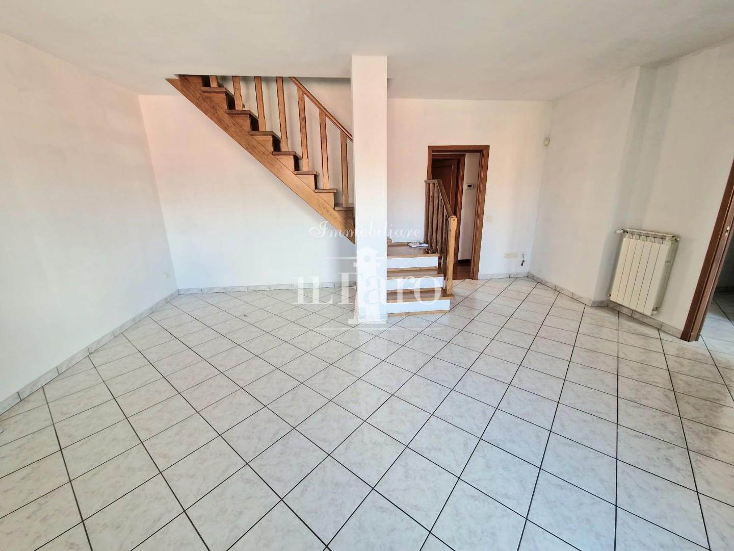 Appartamento con terrazzi, Campi Bisenzio capalle
