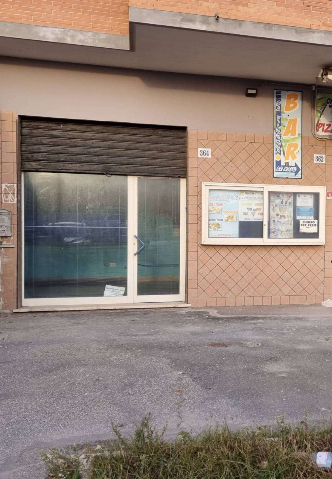 Locale Commerciale in vendita a Ardea, Marina Di Ardea
