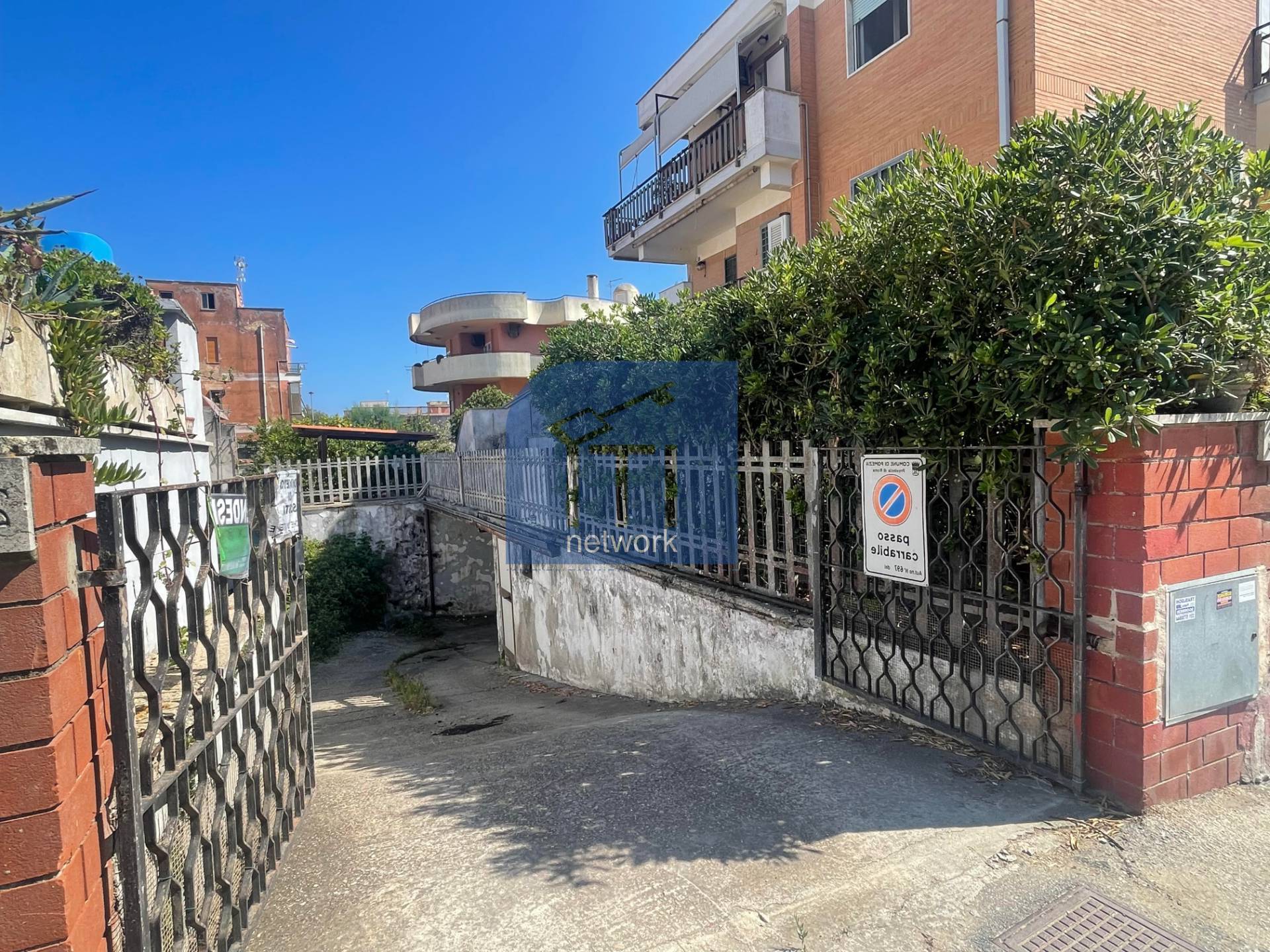 Garage/Box in vendita a Pomezia, Torvaianica
