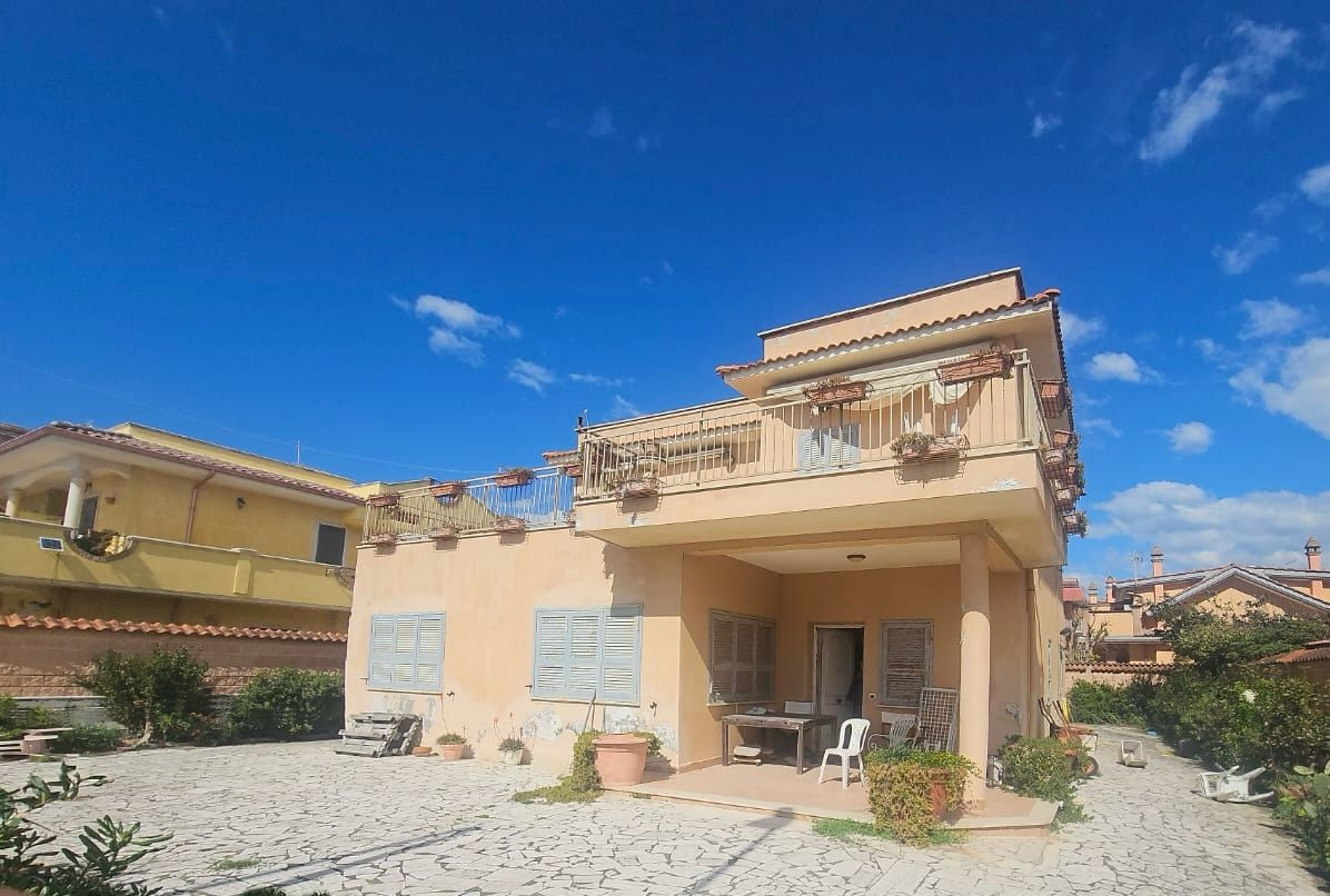 Villa singola in vendita a Pomezia, Torvaianica