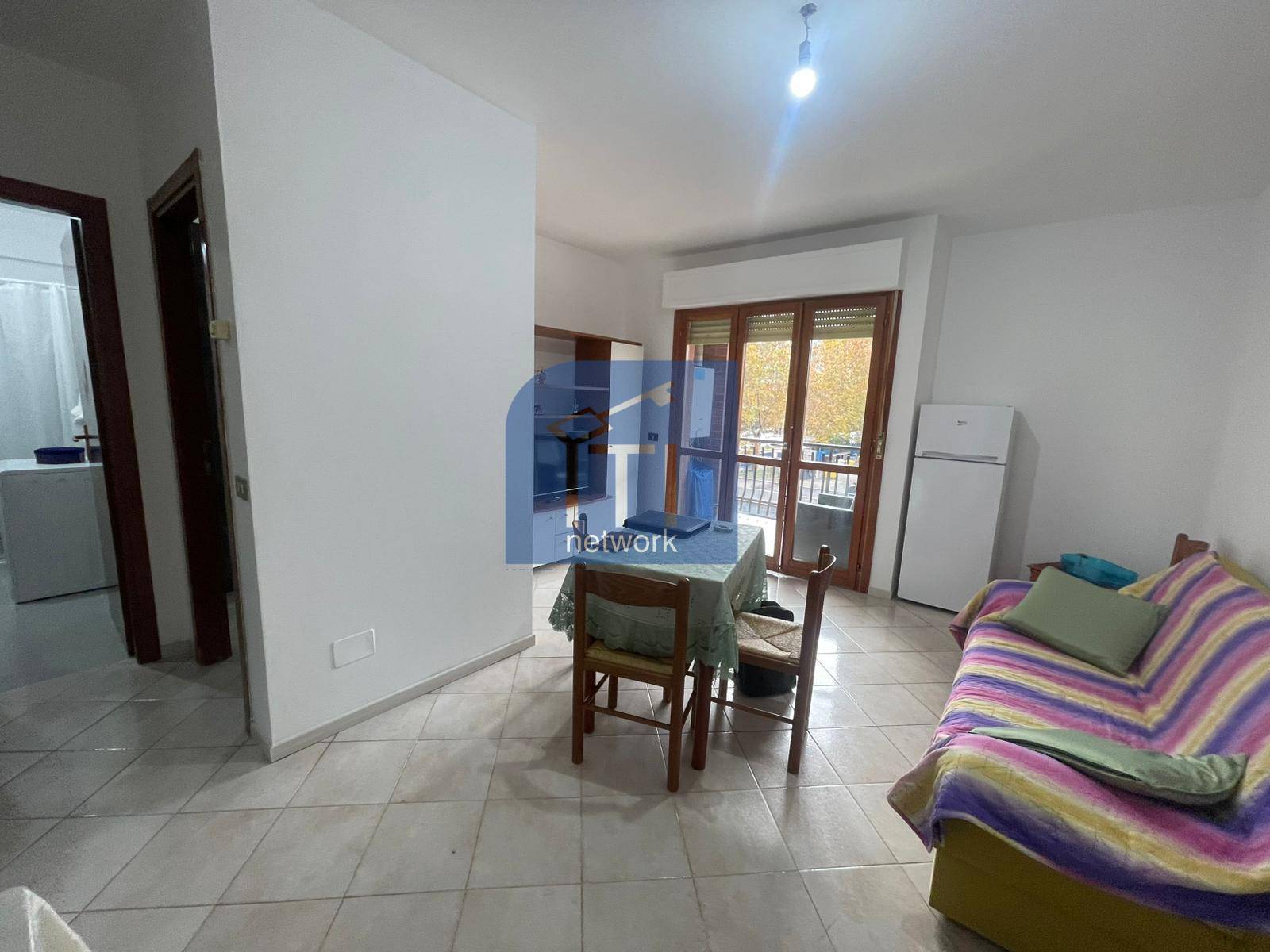 Appartamento in vendita a Pomezia, Centro