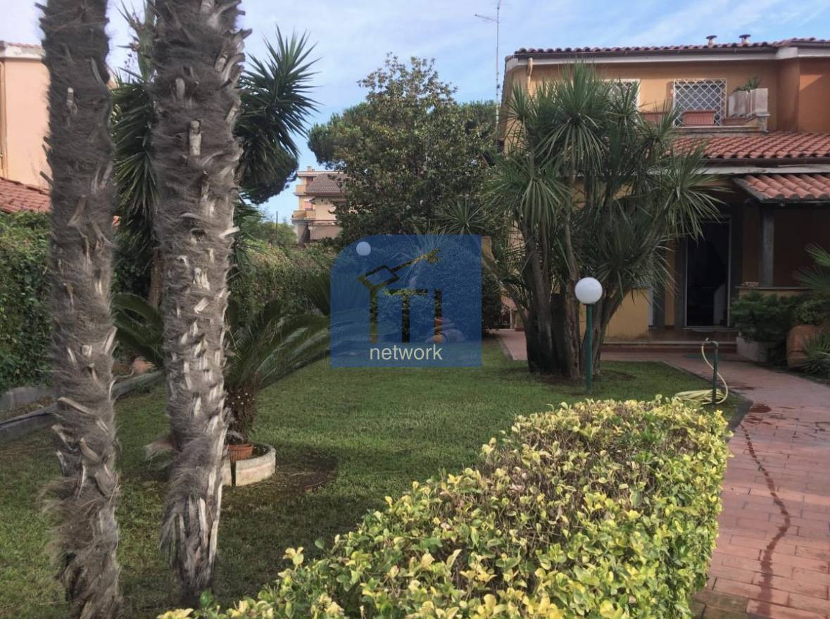 Villa a schiera in vendita a Anzio, Lido Delle Sirene
