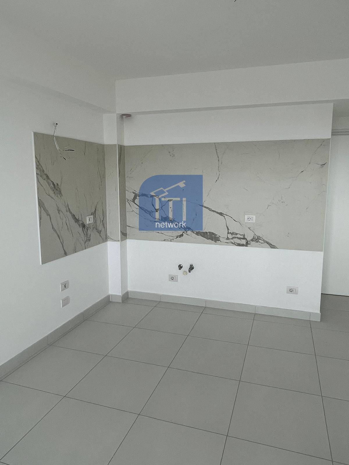 Appartamento in vendita a Pomezia, Centro