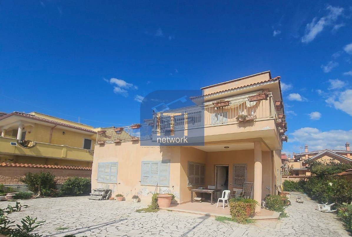 Villa singola in vendita a Pomezia, Torvaianica