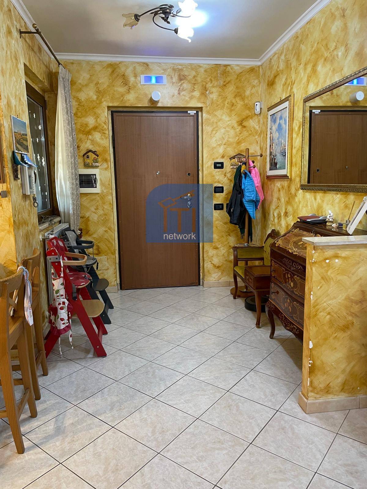 Villa a schiera in vendita a Pomezia, Centro