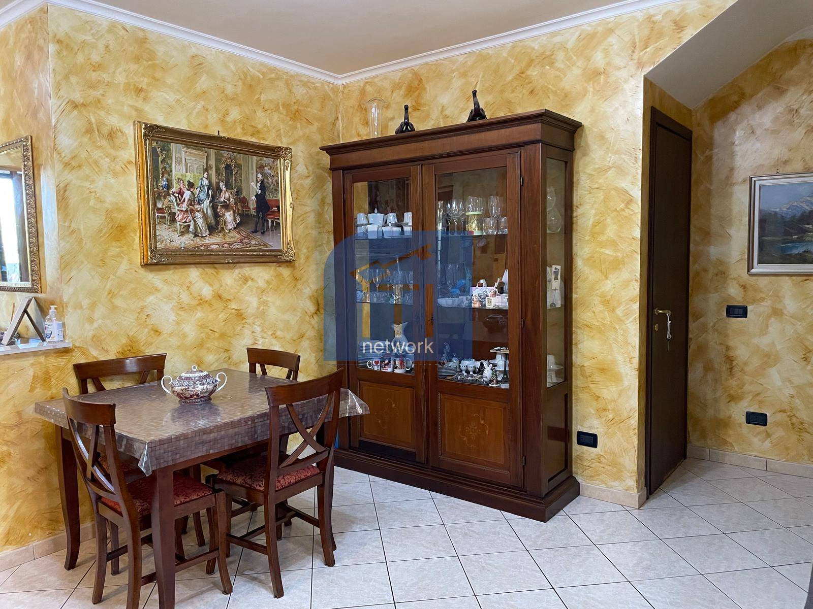 Villa a schiera in vendita a Pomezia, Centro