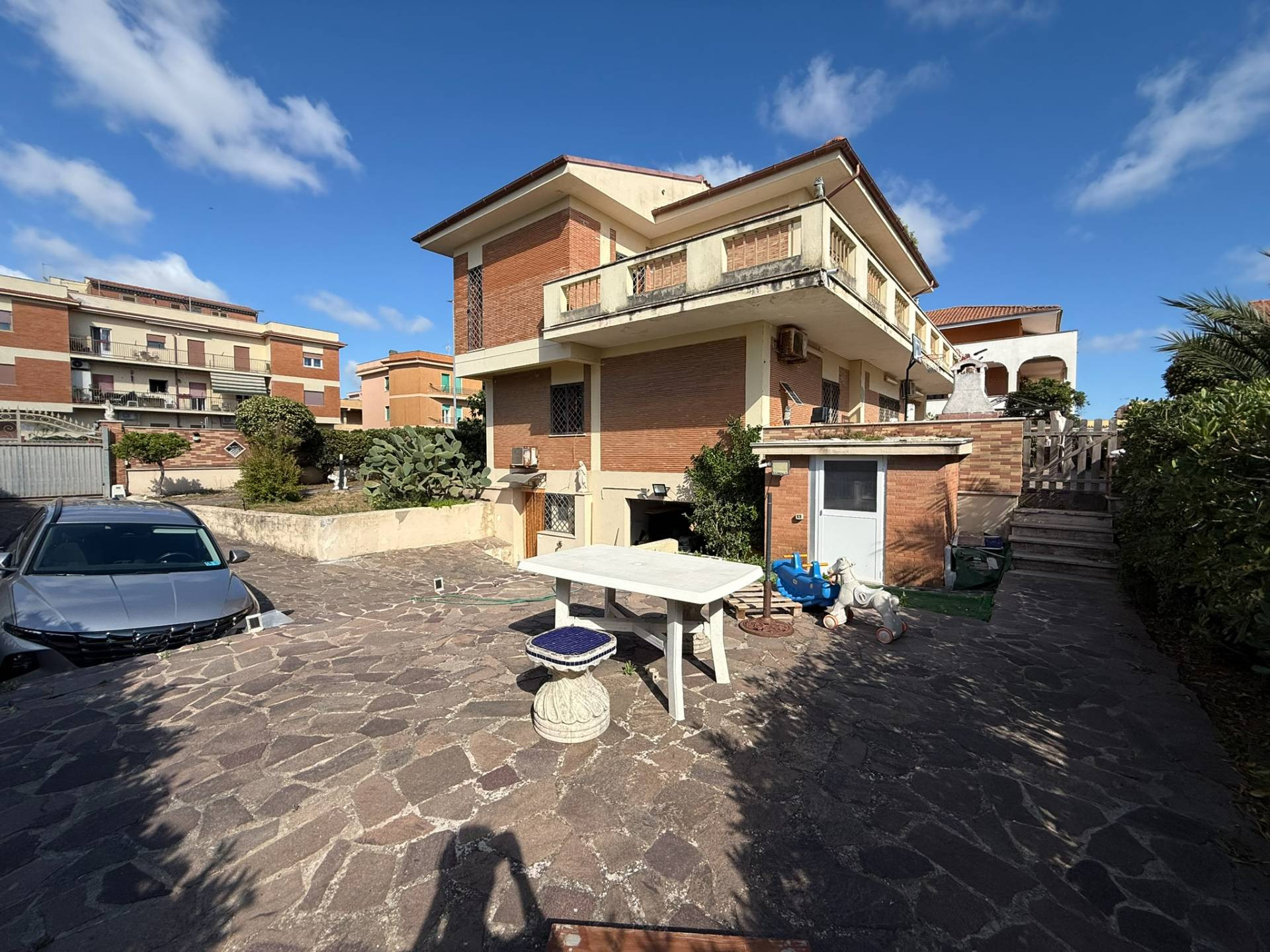 Villa singola in affitto a Pomezia, Torvaianica