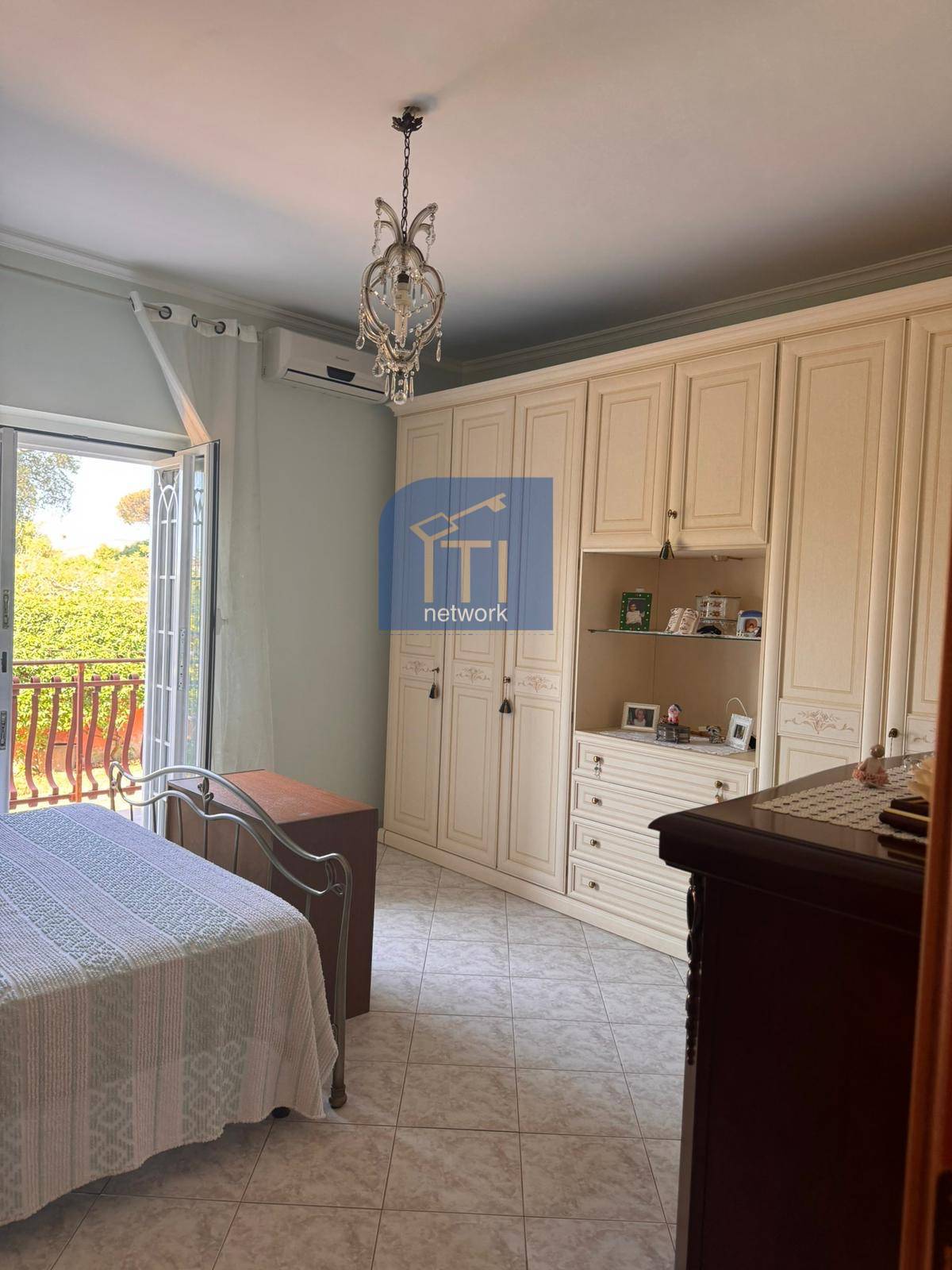 Porzione di villa in vendita a Pomezia, Campo Jemini