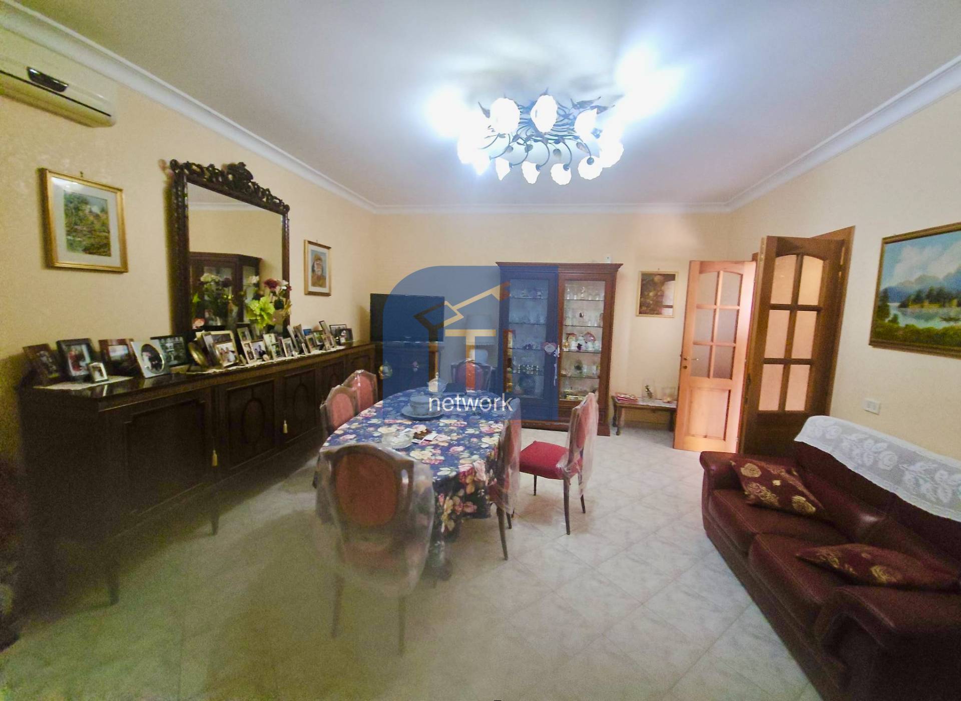 Porzione di villa in vendita a Pomezia, Campo Jemini