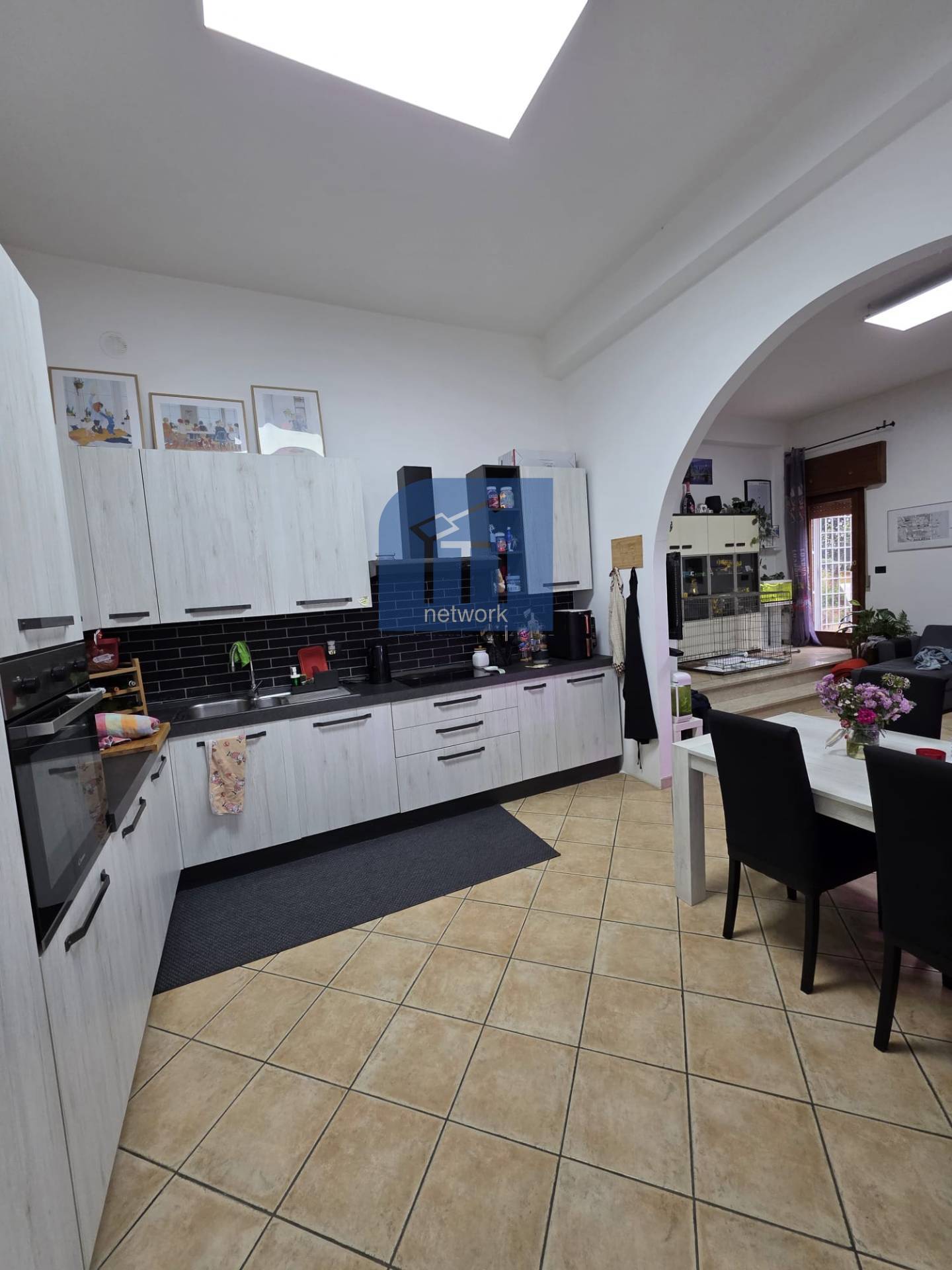 Appartamento in vendita a Pomezia, Castagnetta