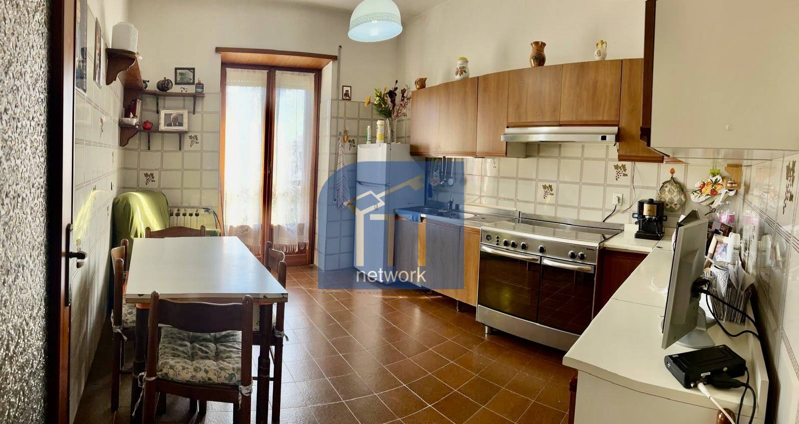 Porzione di villa in vendita a Pomezia, Castagnetta