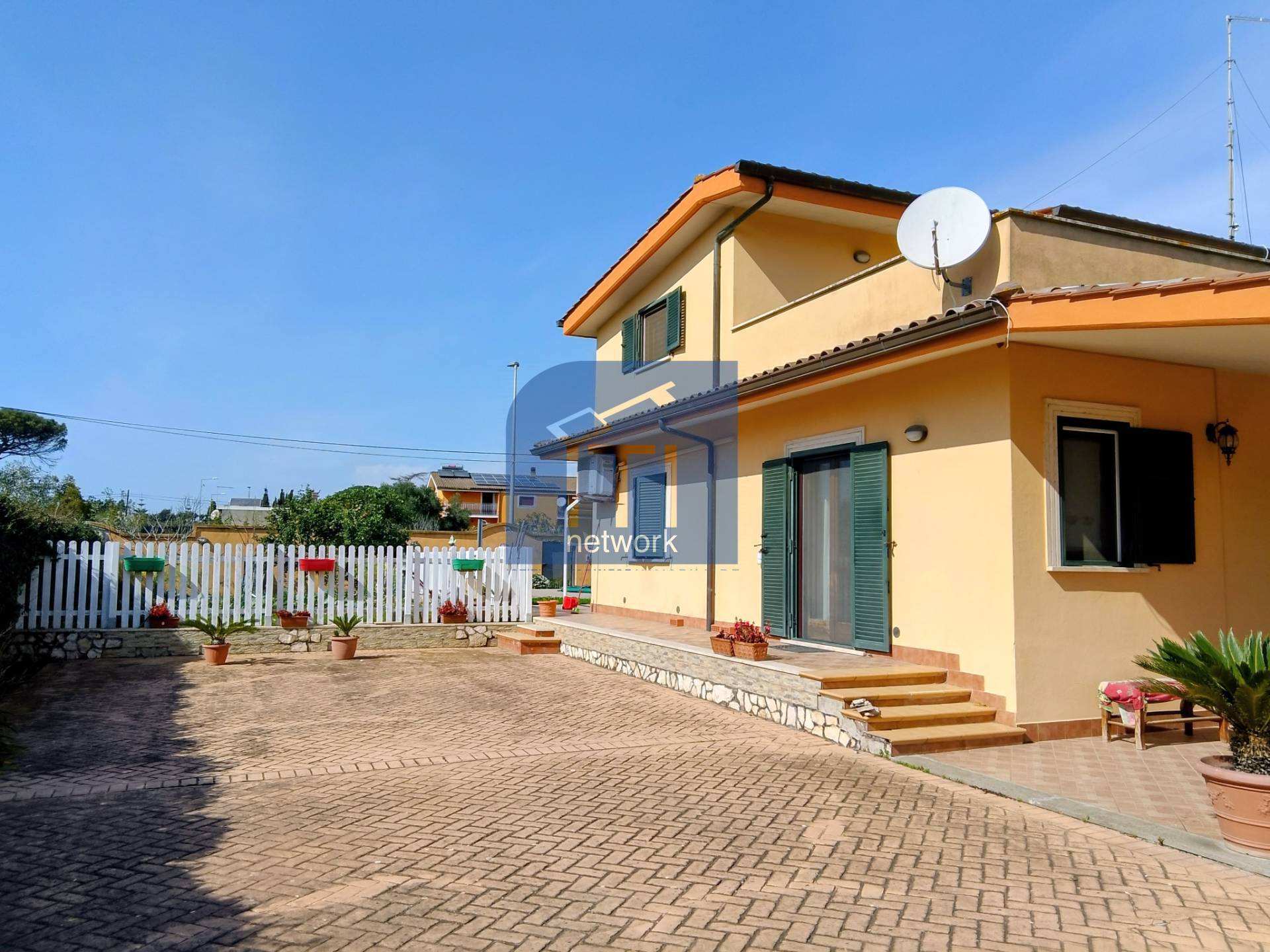 Villa singola in vendita a Pomezia, Martin Pescatore