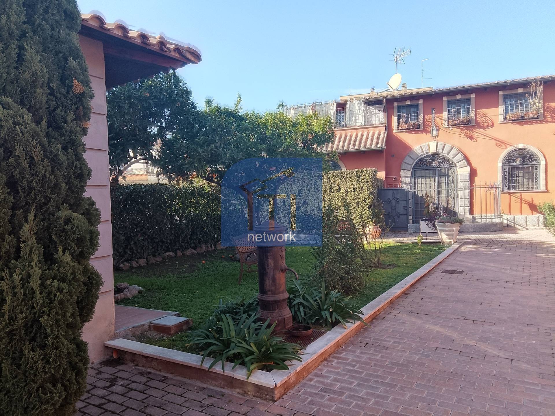 Appartamento in vendita a Roma, Dragona