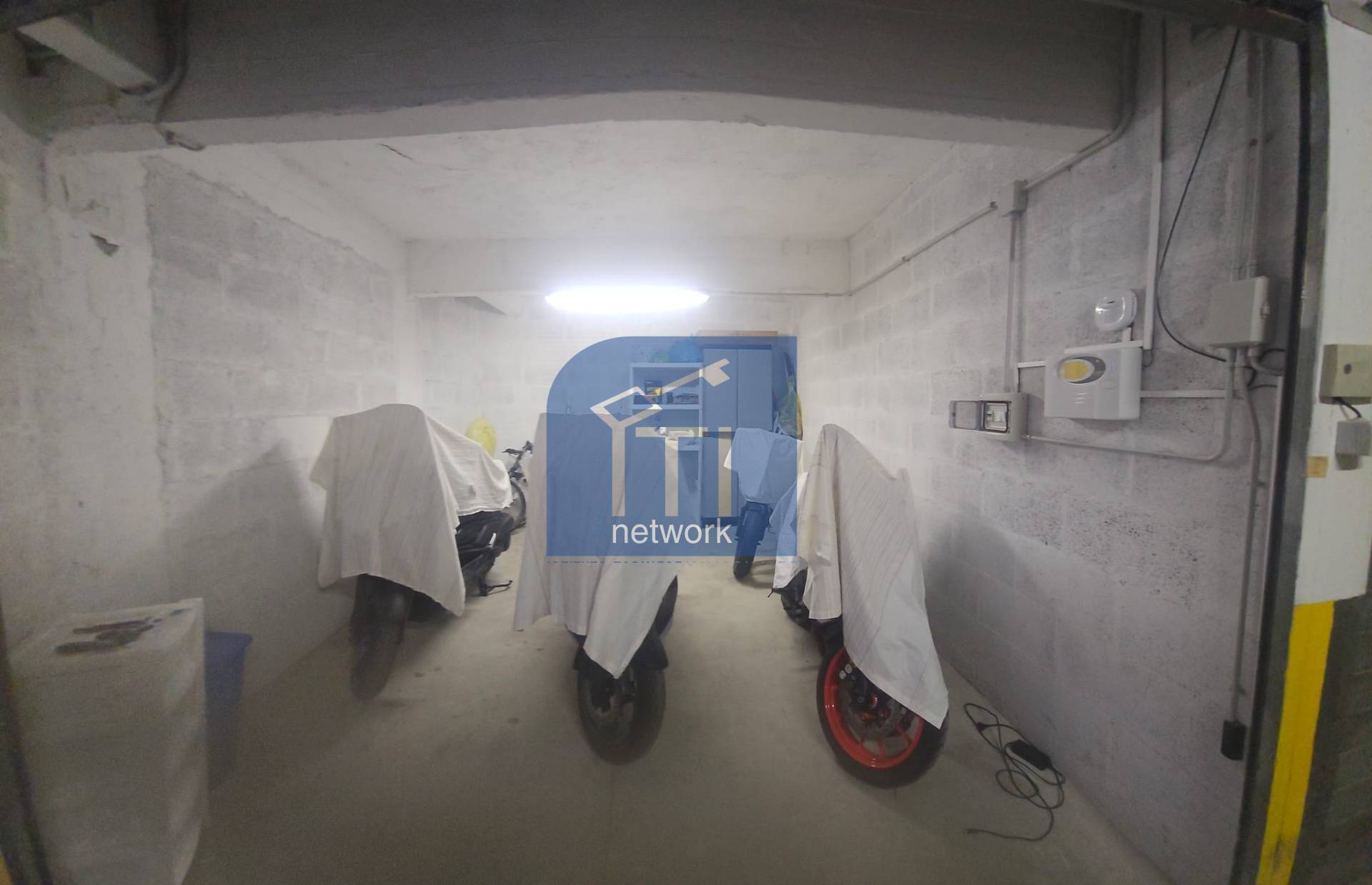 Garage/Box in vendita a Pomezia, Torvaianica