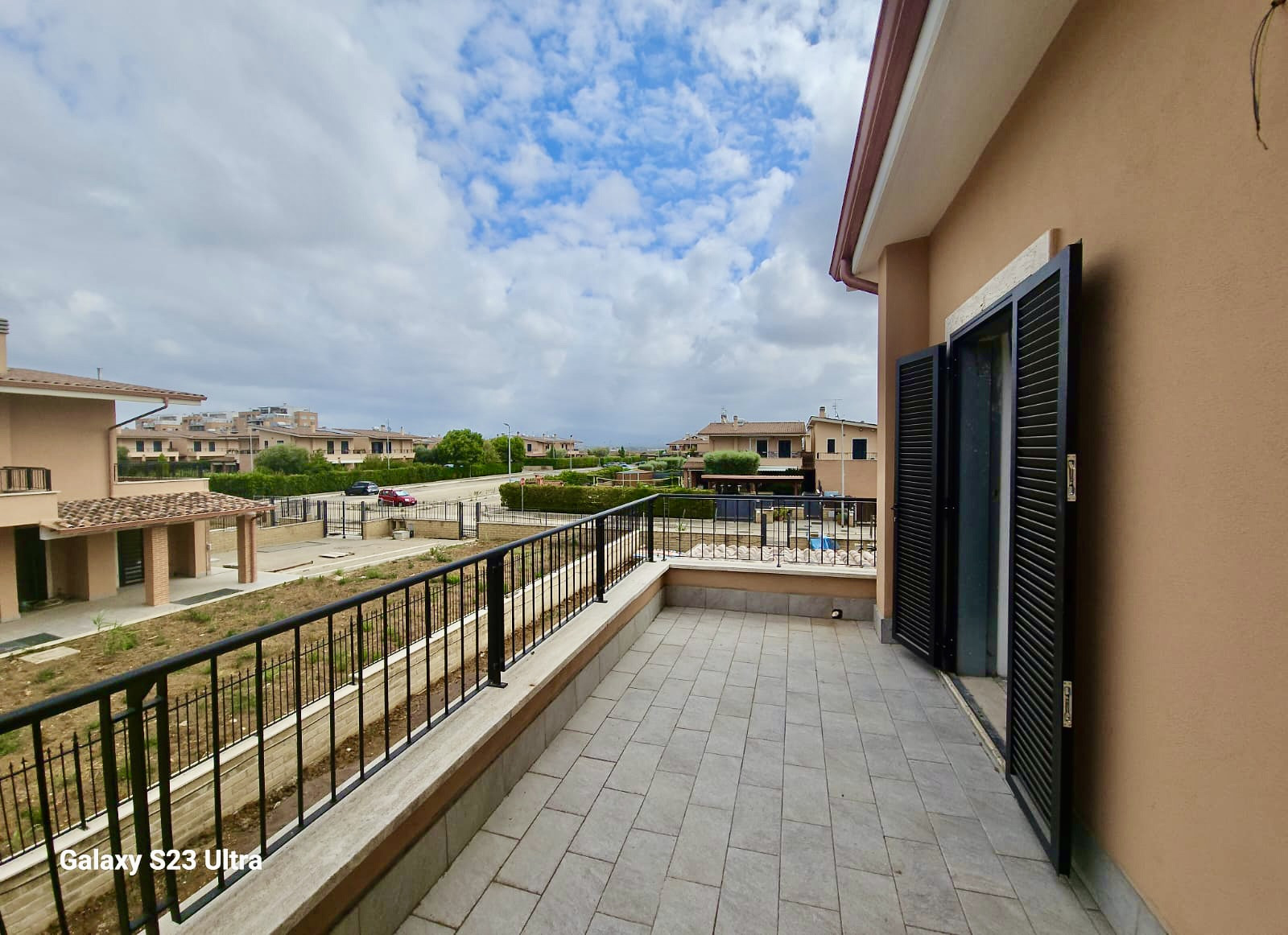 Villetta bifamiliare in vendita a Pomezia, Colli di Enea