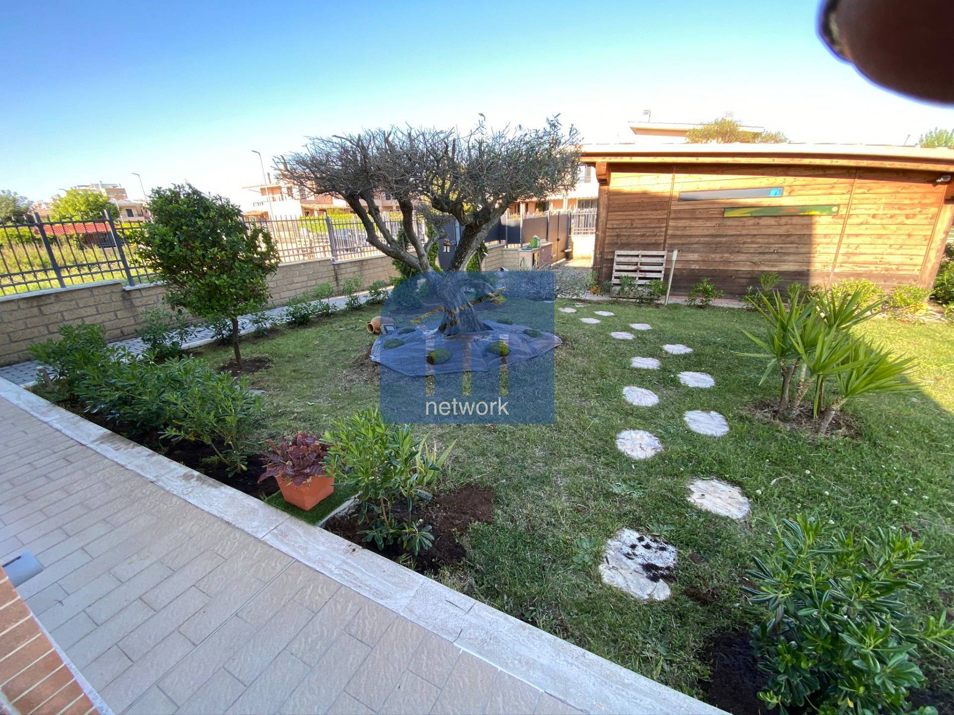 Villetta bifamiliare in vendita a Pomezia, Vicer