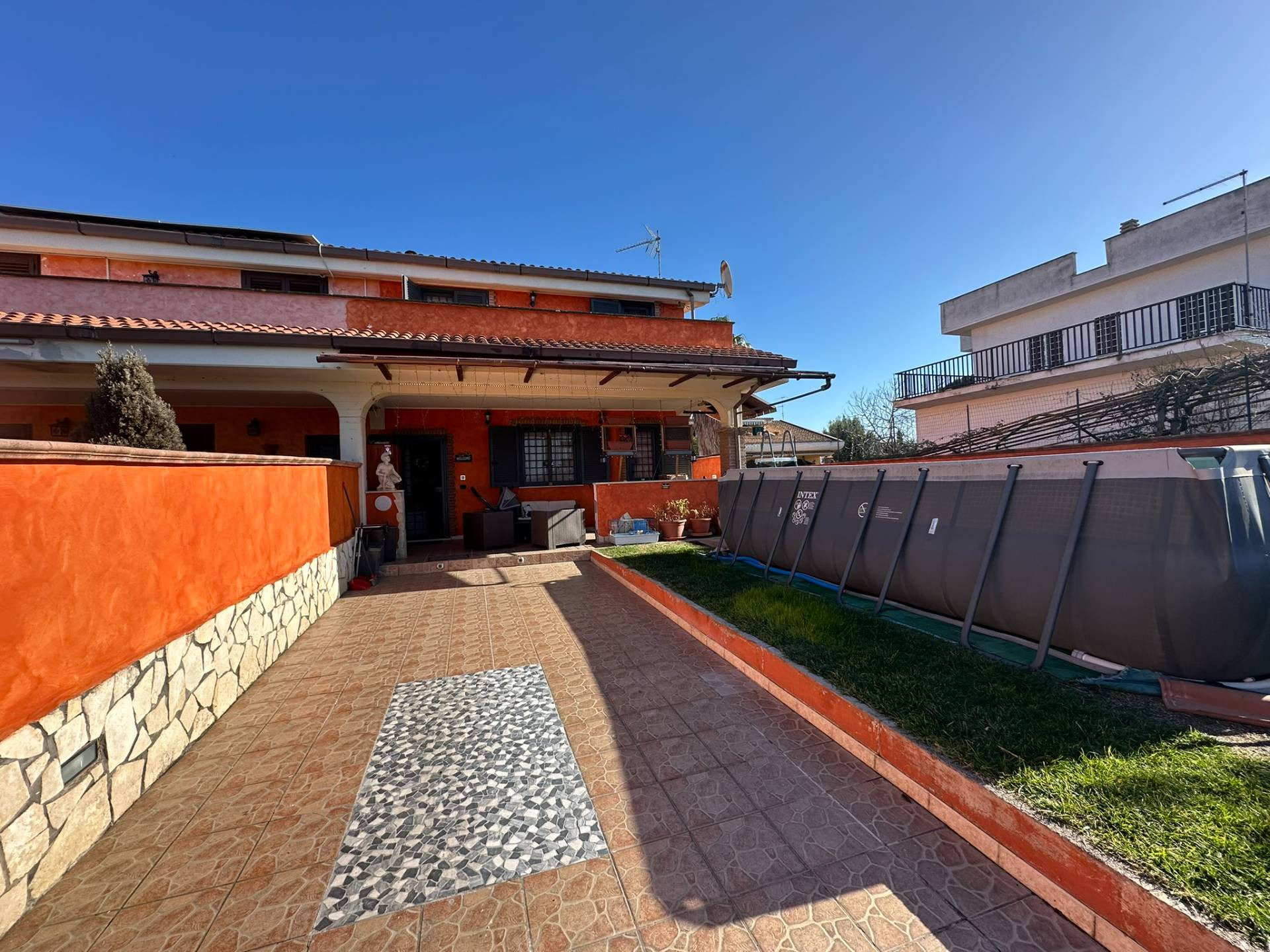 Villetta bifamiliare in vendita a Ardea, Nuova California