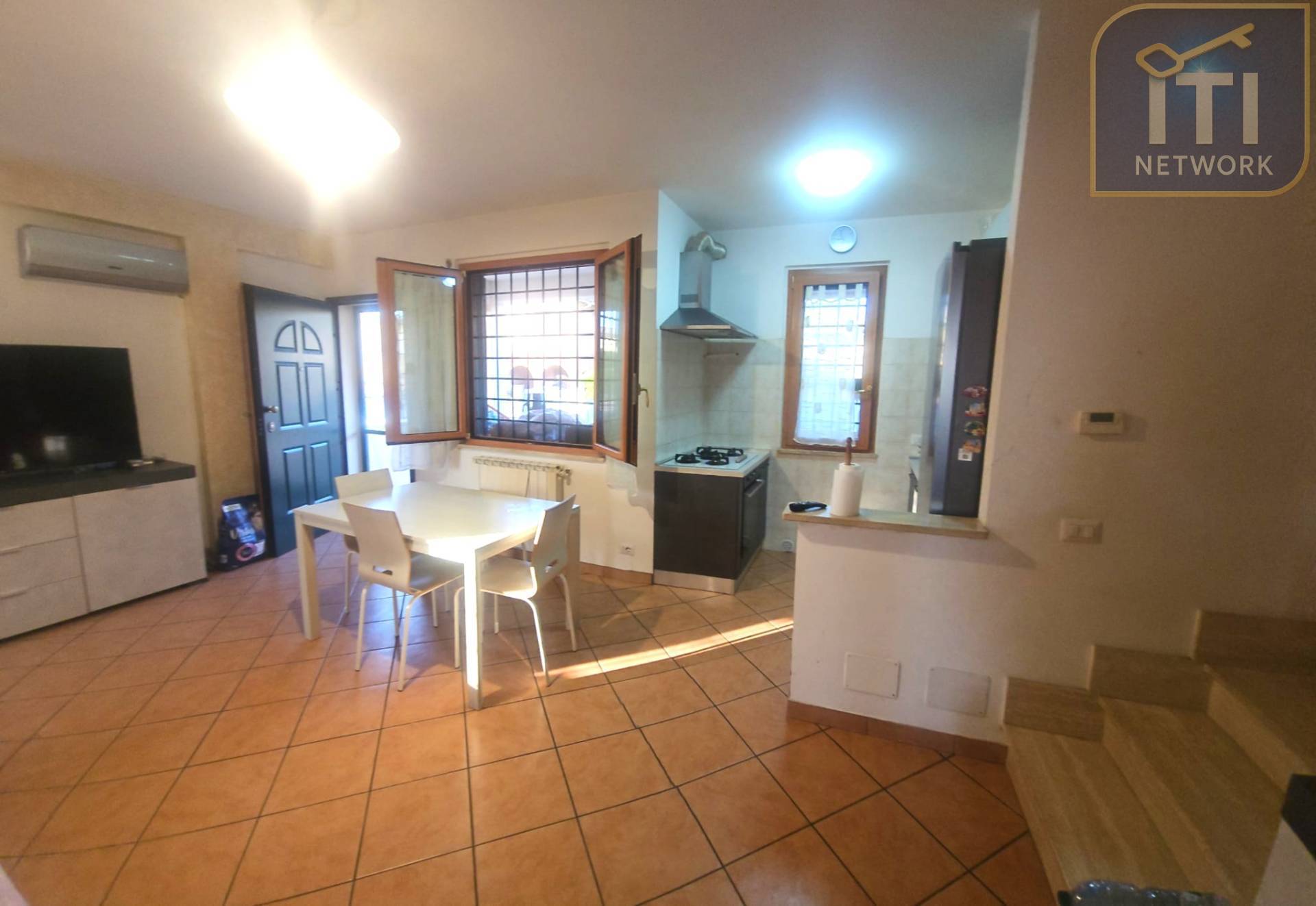 Villa a schiera in vendita a Pomezia, Torvaianica Alta