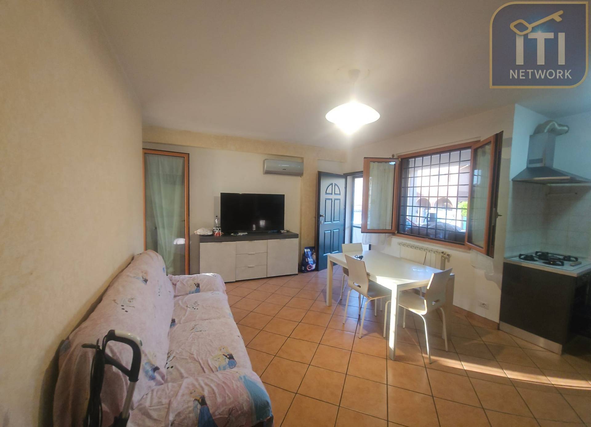 Villa a schiera in vendita a Pomezia, Torvaianica Alta