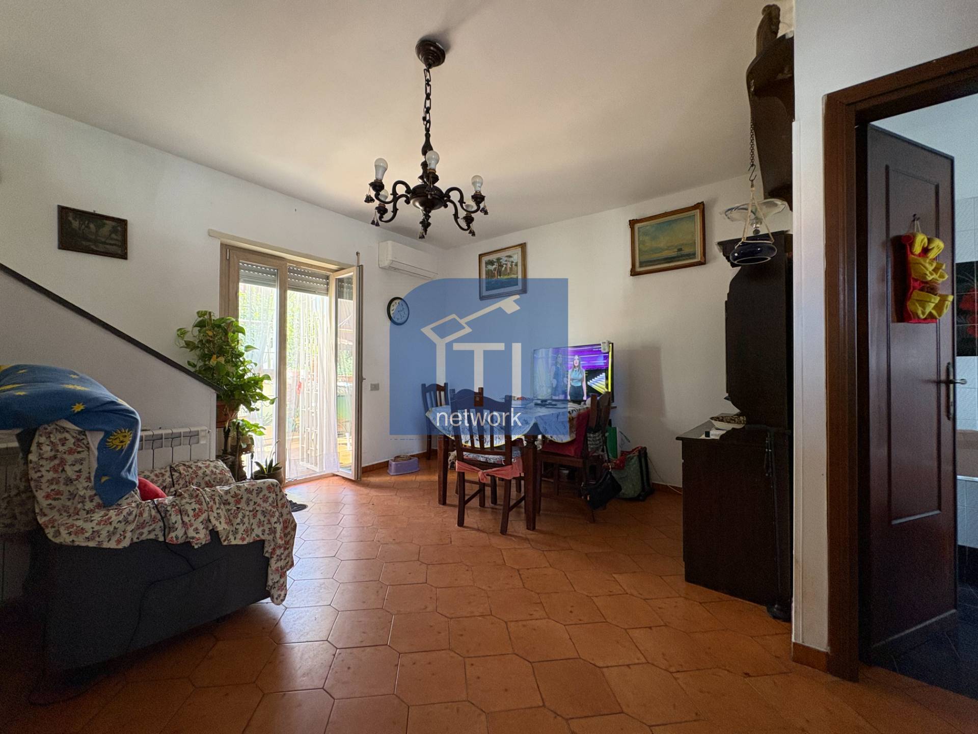Villa a schiera in vendita a Pomezia, Martin Pescatore