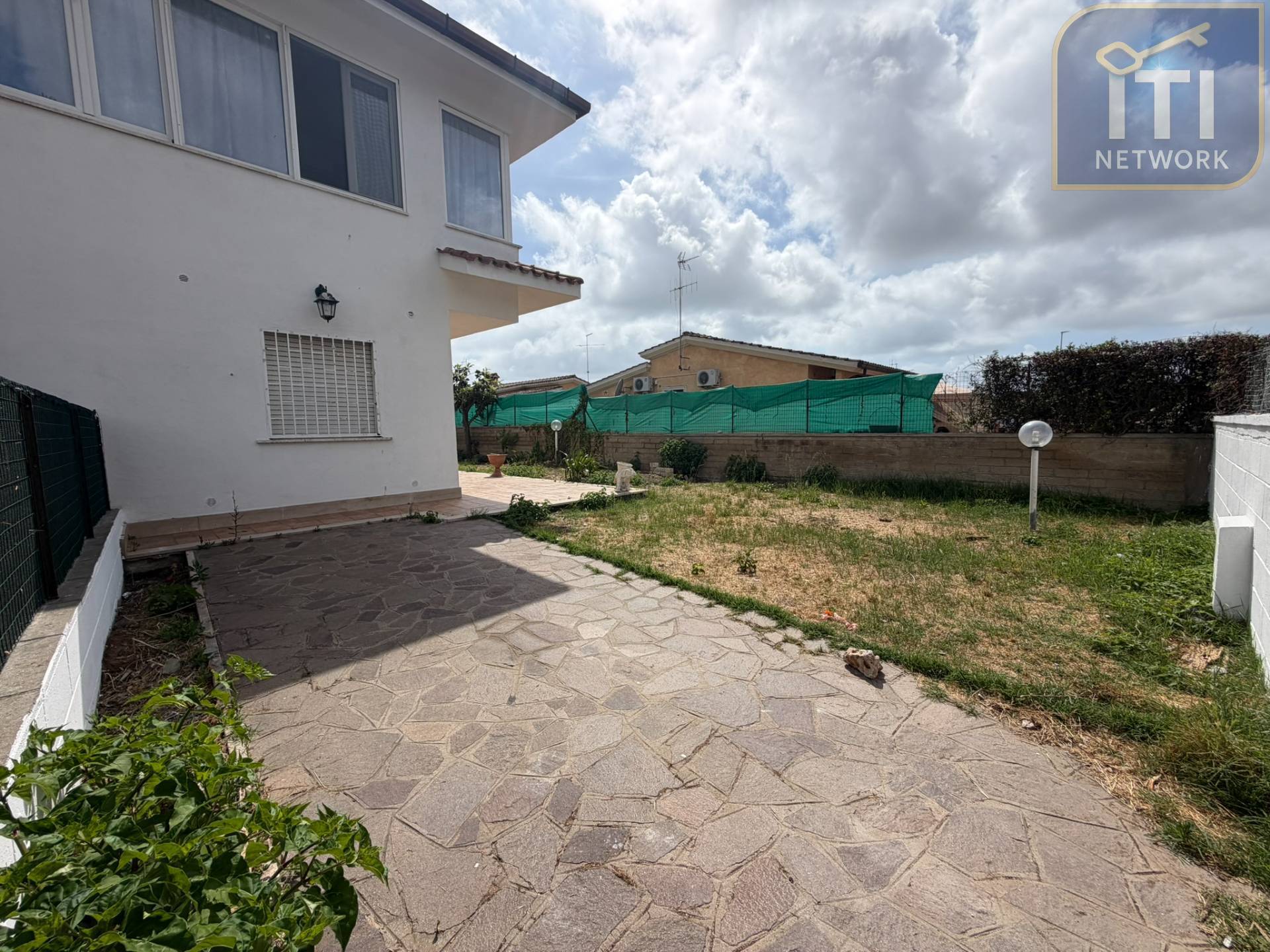Casa Semindipendente in vendita a Ardea, Nuova California