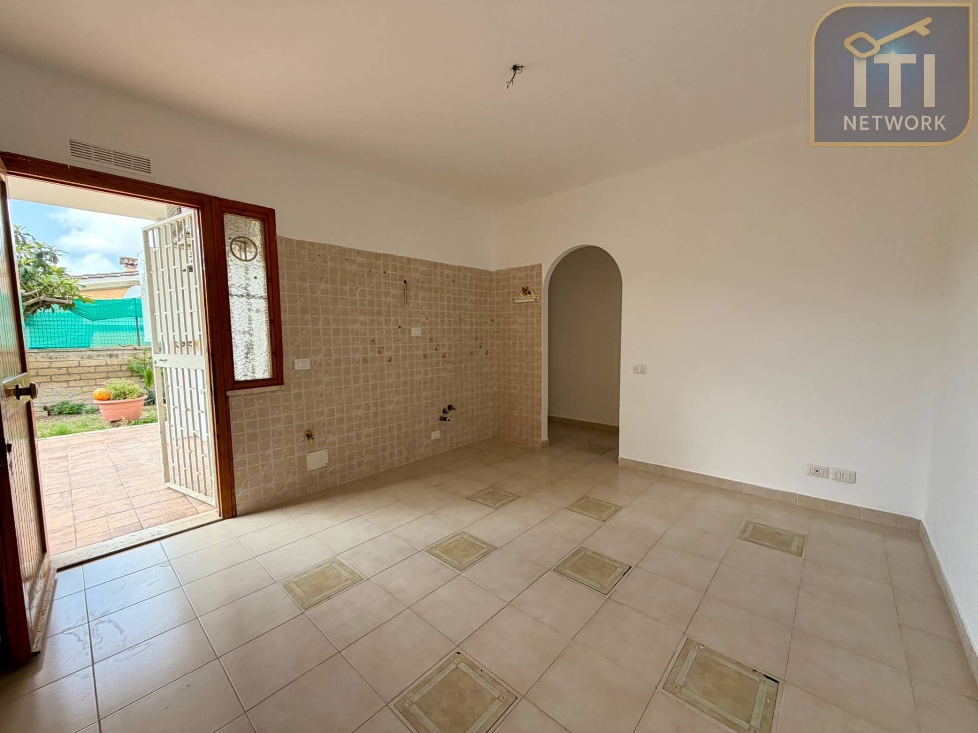 Casa Semindipendente in vendita a Ardea, Nuova California